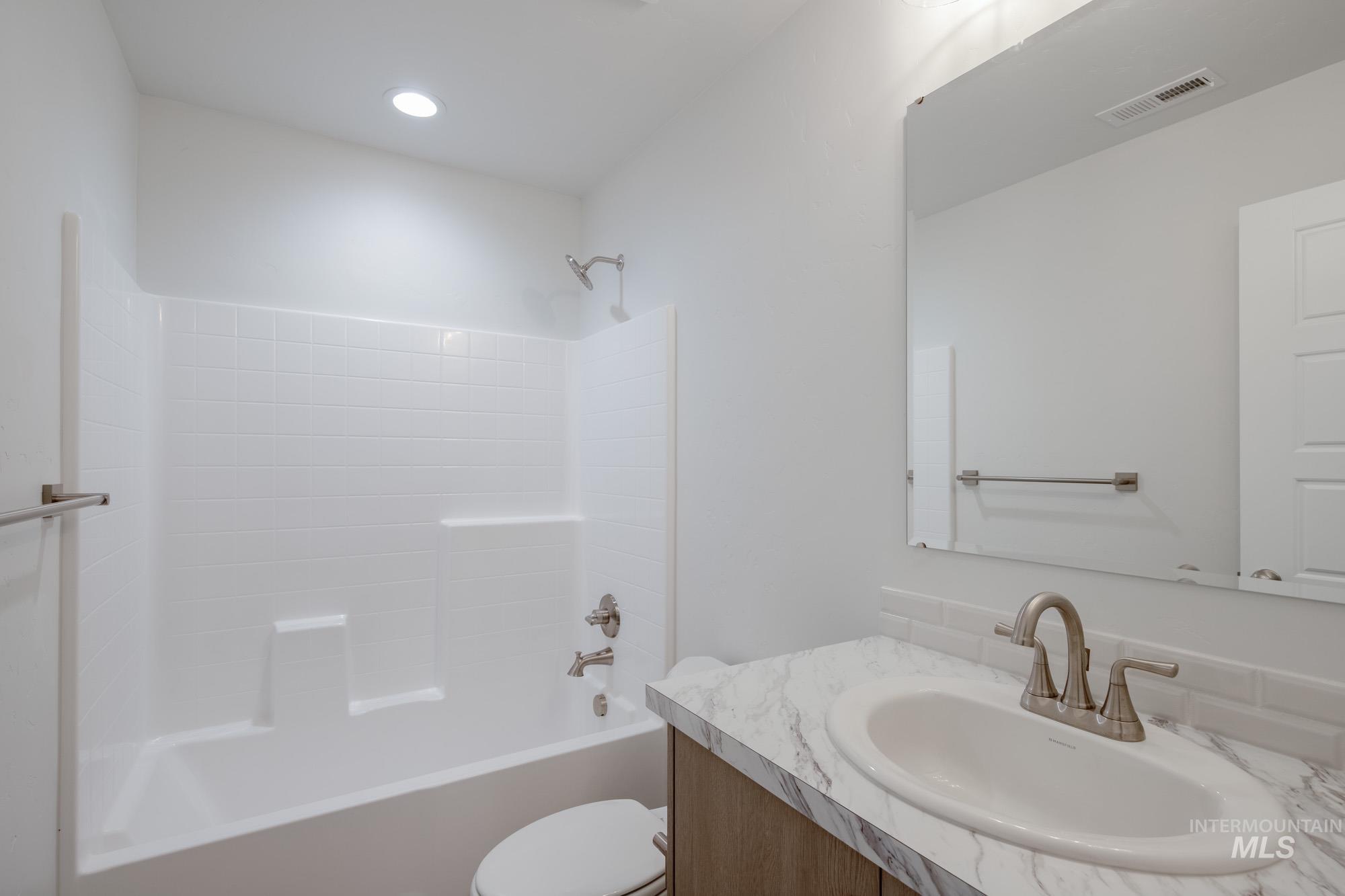 3710 W Dover St, Meridian, Idaho 83642, 3 Bedrooms, 2 Bathrooms, Residential For Sale, Price $454,990,MLS 98967095