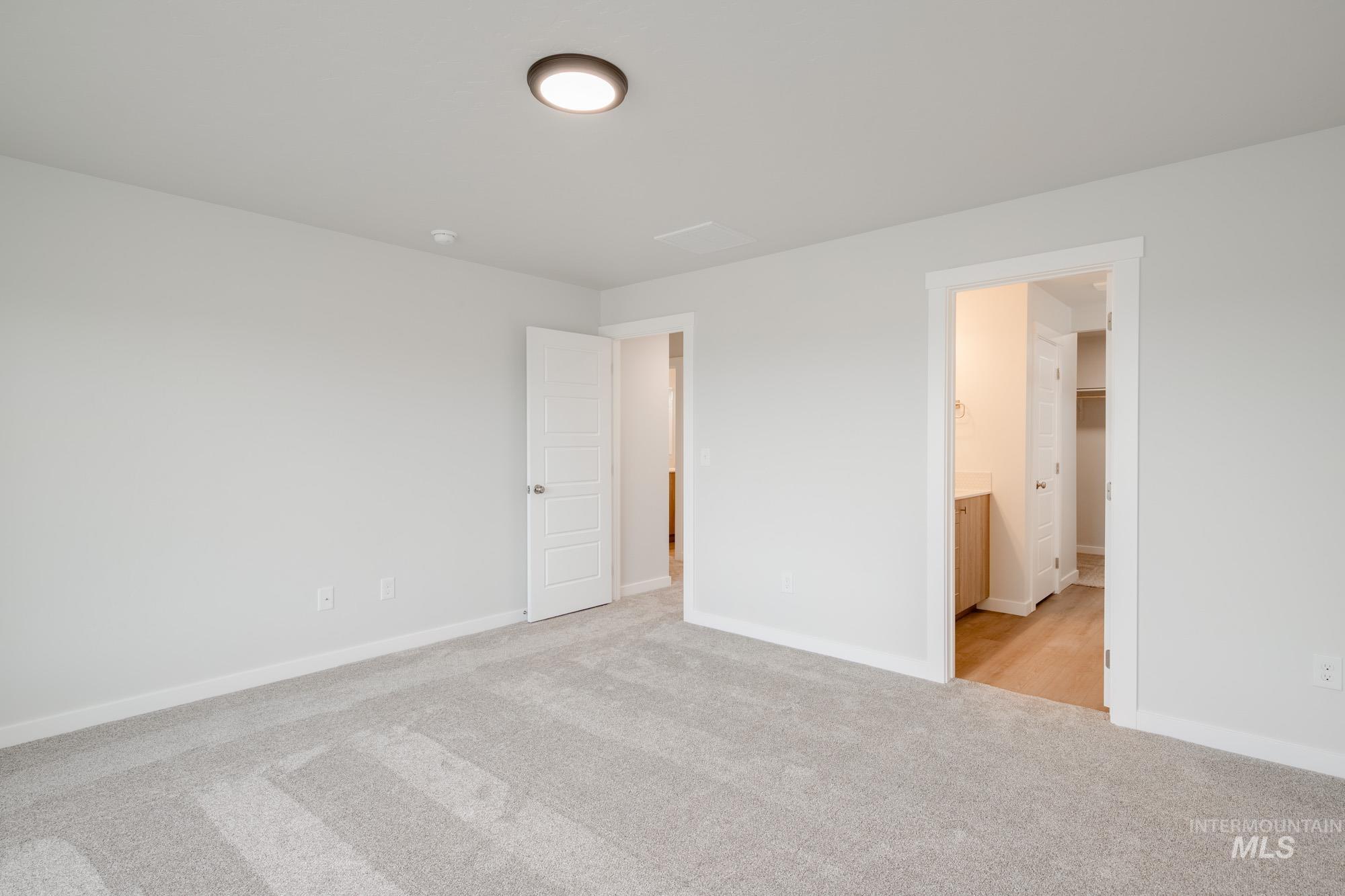 10575 W Teratai St, Star, Idaho 83669, 4 Bedrooms, 2.5 Bathrooms, Residential For Sale, Price $559,990,MLS 98967098