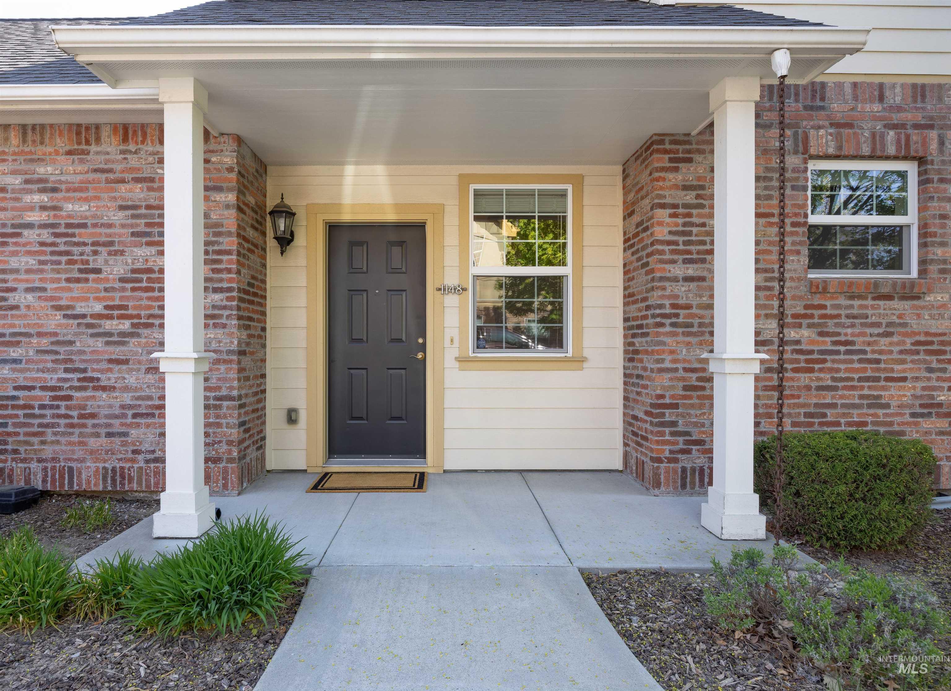 1148 E Winding Creek Dr, Eagle, Idaho 83616, 3 Bedrooms, 2 Bathrooms, Residential For Sale, Price $468,900,MLS 98967113