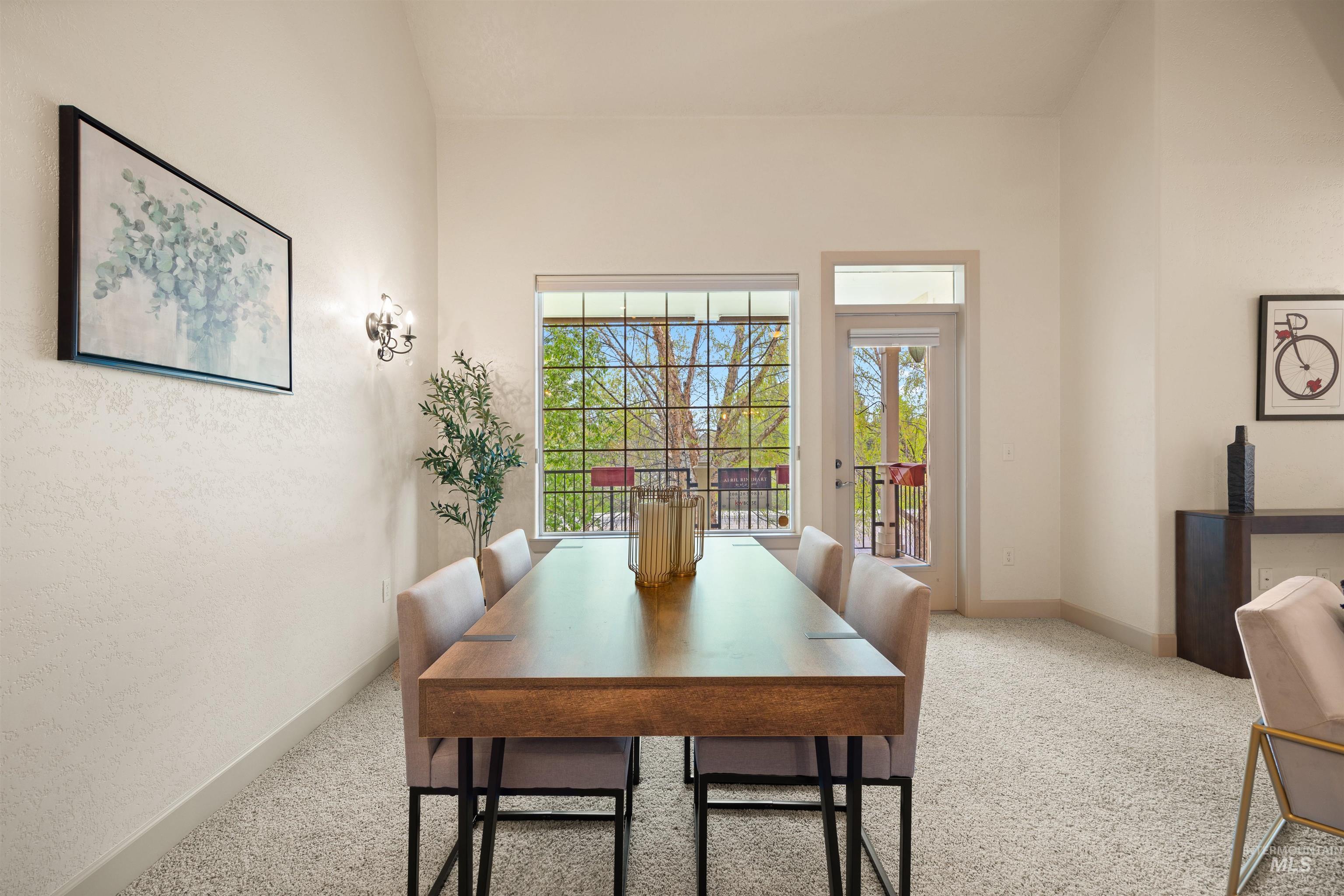 1148 E Winding Creek Dr, Eagle, Idaho 83616, 3 Bedrooms, 2 Bathrooms, Residential For Sale, Price $468,900,MLS 98967113