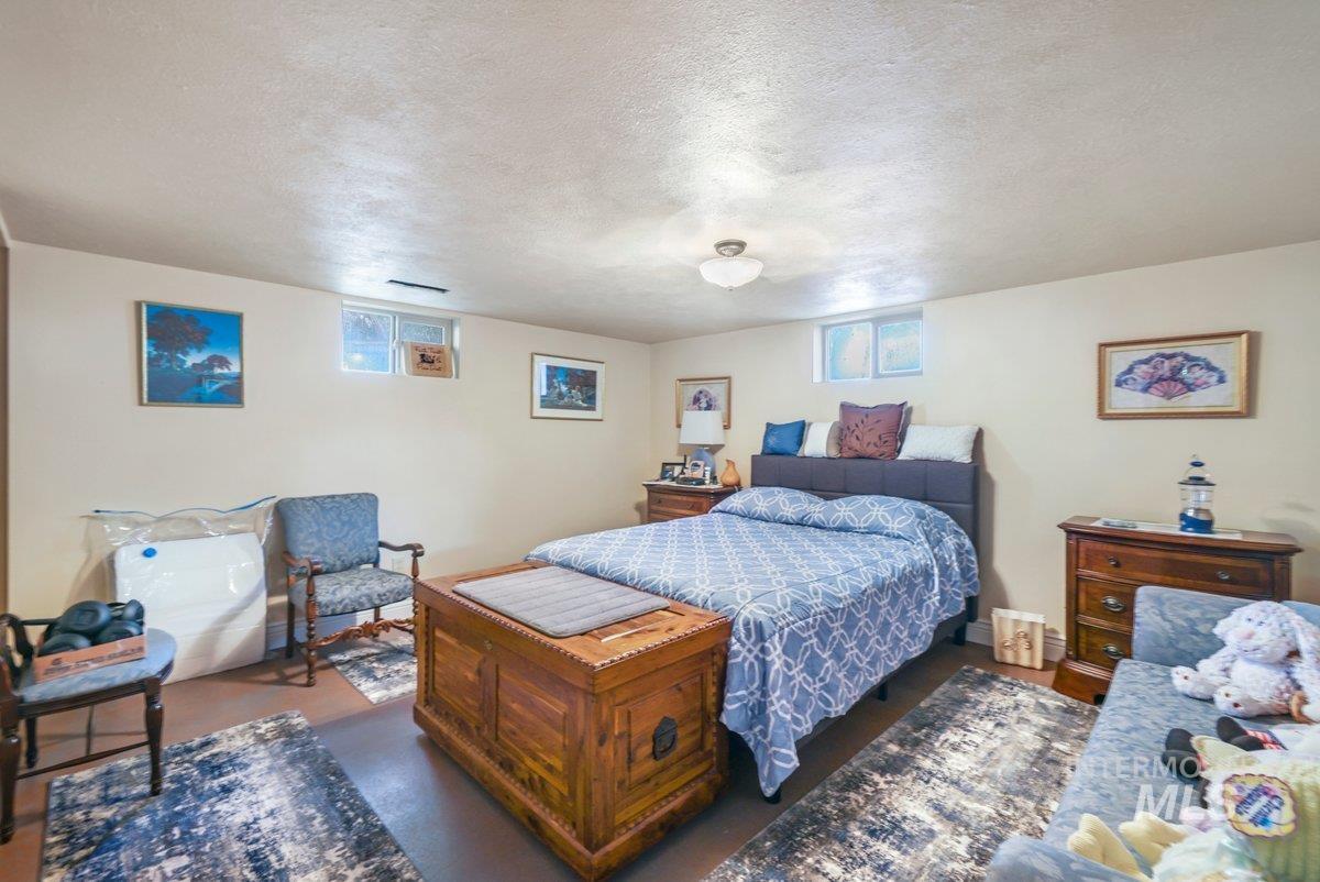 1801 Y Street, Heyburn, Idaho 83336, 3 Bedrooms, 2 Bathrooms, Residential Income For Sale, Price $1,399,000,MLS 98967115