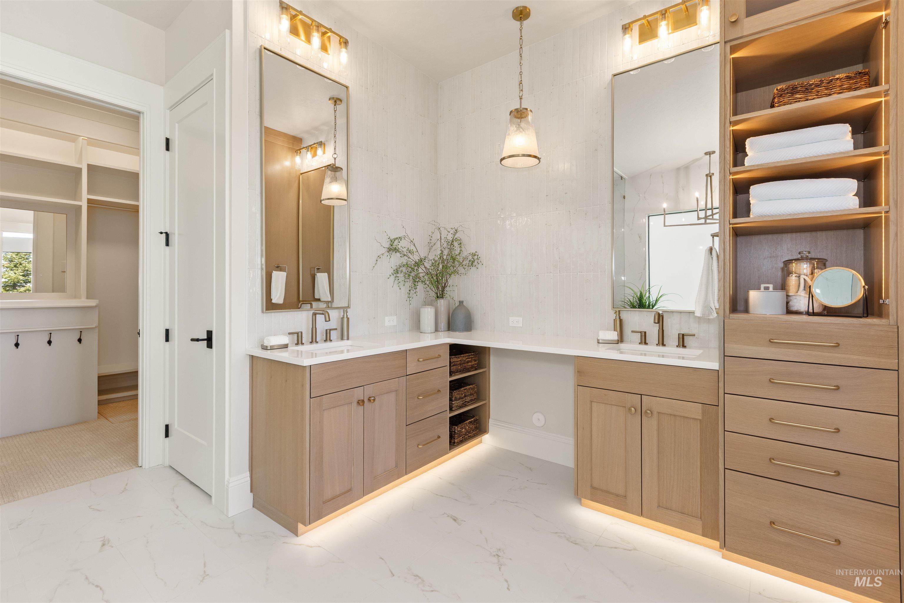 4900 W Braveheart St, Eagle, Idaho 83616, 3 Bedrooms, 3.5 Bathrooms, Residential For Sale, Price $1,650,000,MLS 98967119