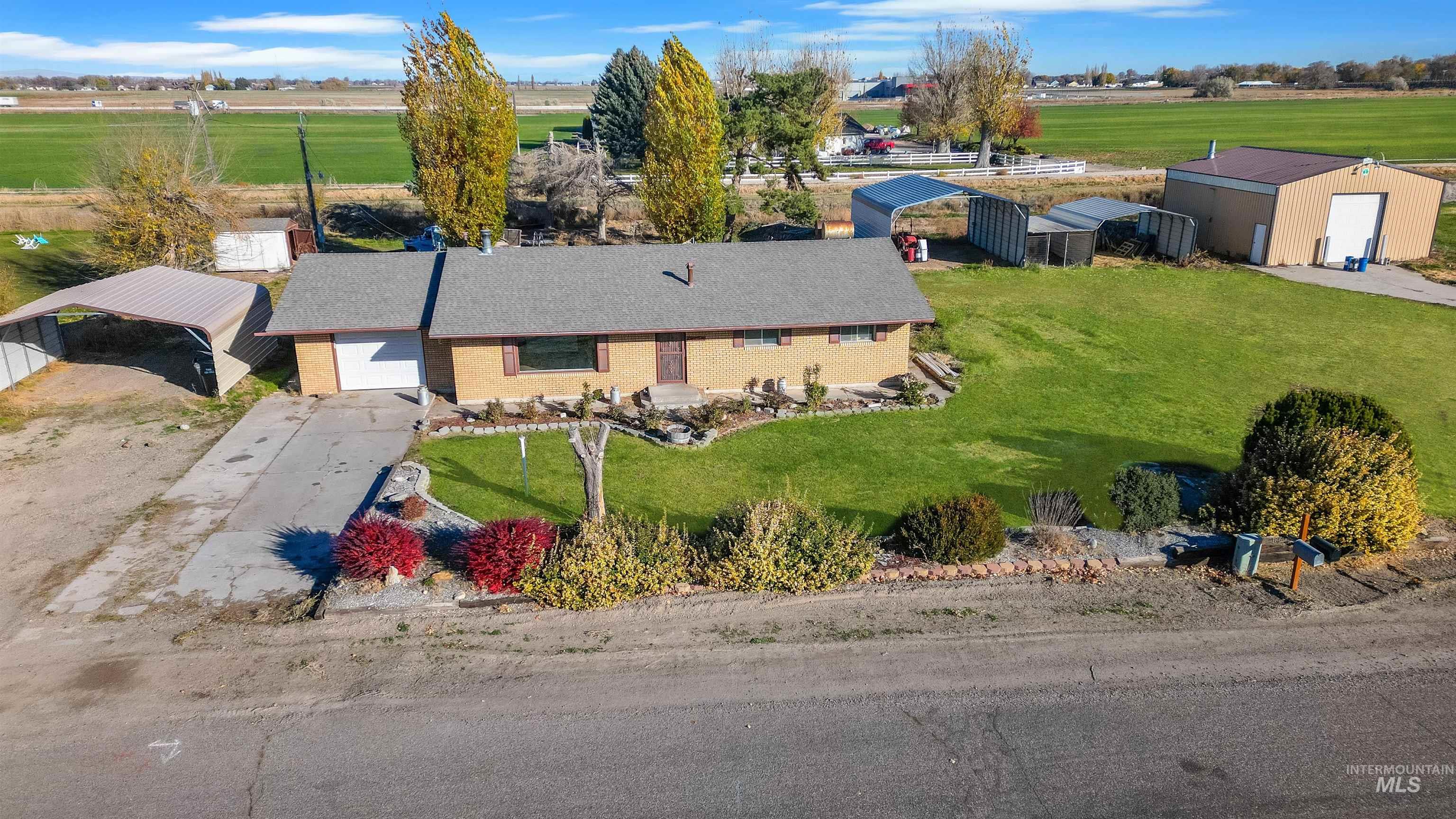 1860 Brockie Ave, Heyburn, Idaho 83336-9998, 3 Bedrooms, 2 Bathrooms, Residential For Sale, Price $359,900,MLS 98967122