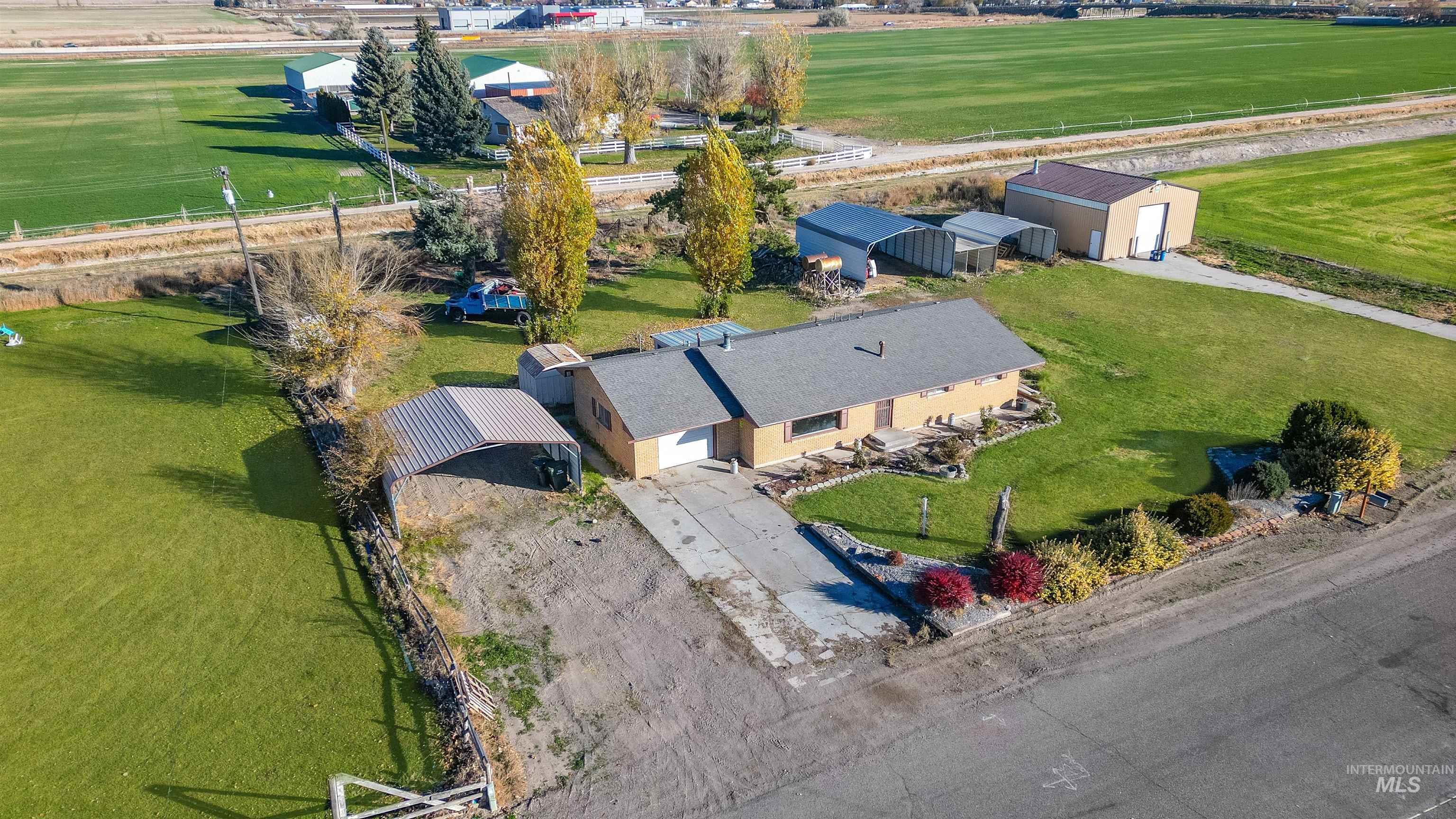 1860 Brockie Ave, Heyburn, Idaho 83336-9998, 3 Bedrooms, 2 Bathrooms, Residential For Sale, Price $359,900,MLS 98967122