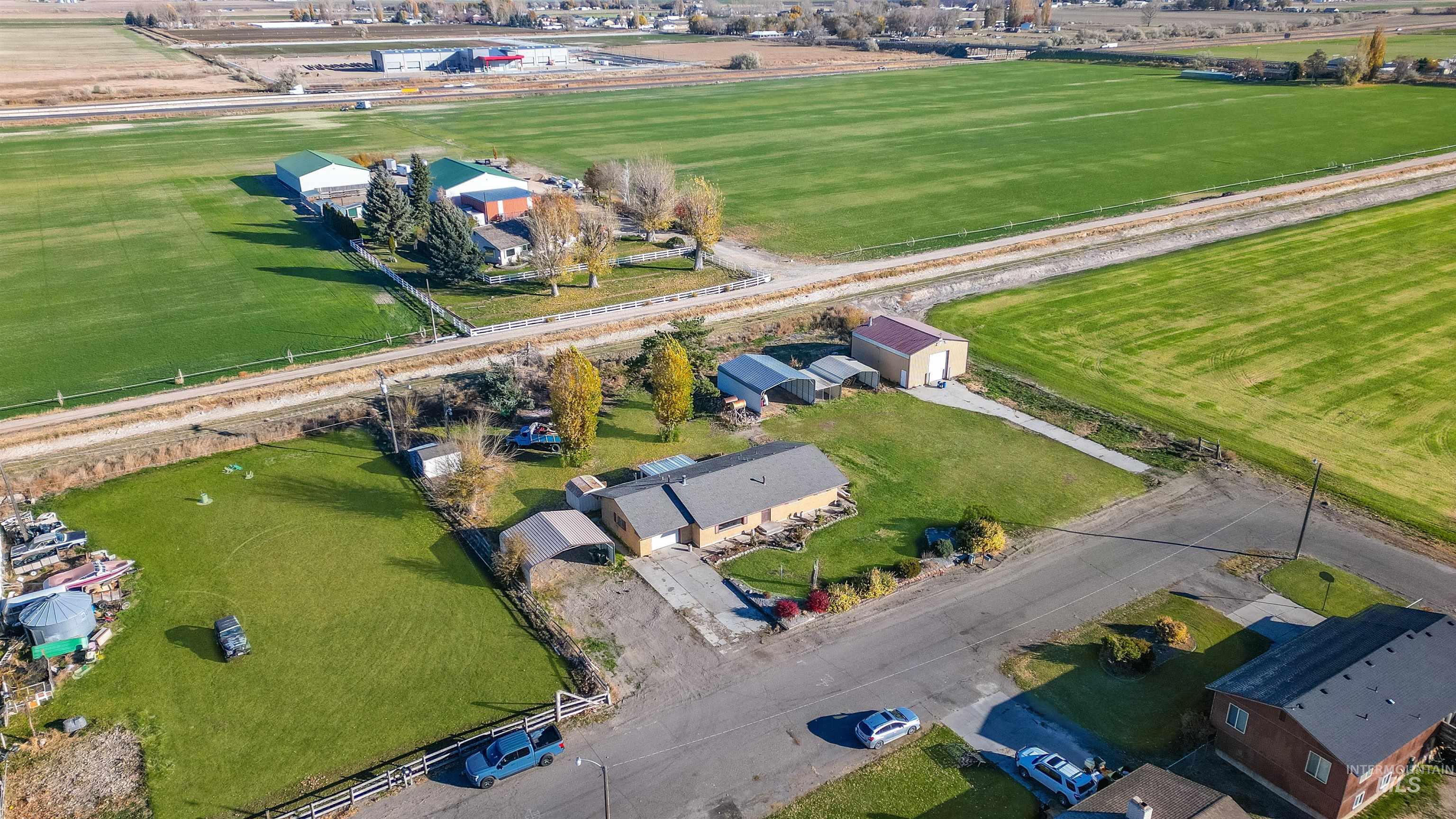 1860 Brockie Ave, Heyburn, Idaho 83336-9998, 3 Bedrooms, 2 Bathrooms, Residential For Sale, Price $359,900,MLS 98967122