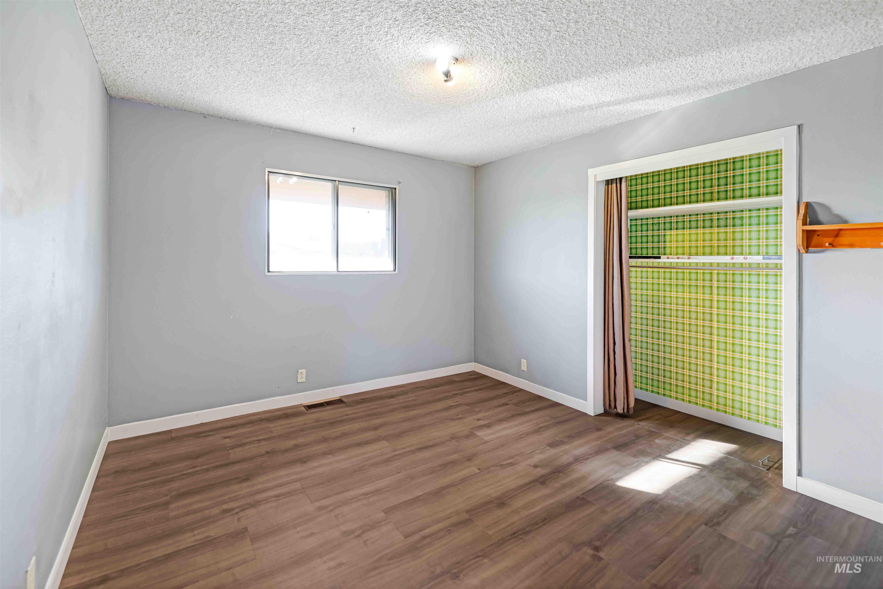 1860 Brockie Ave, Heyburn, Idaho 83336-9998, 3 Bedrooms, 2 Bathrooms, Residential For Sale, Price $359,900,MLS 98967122