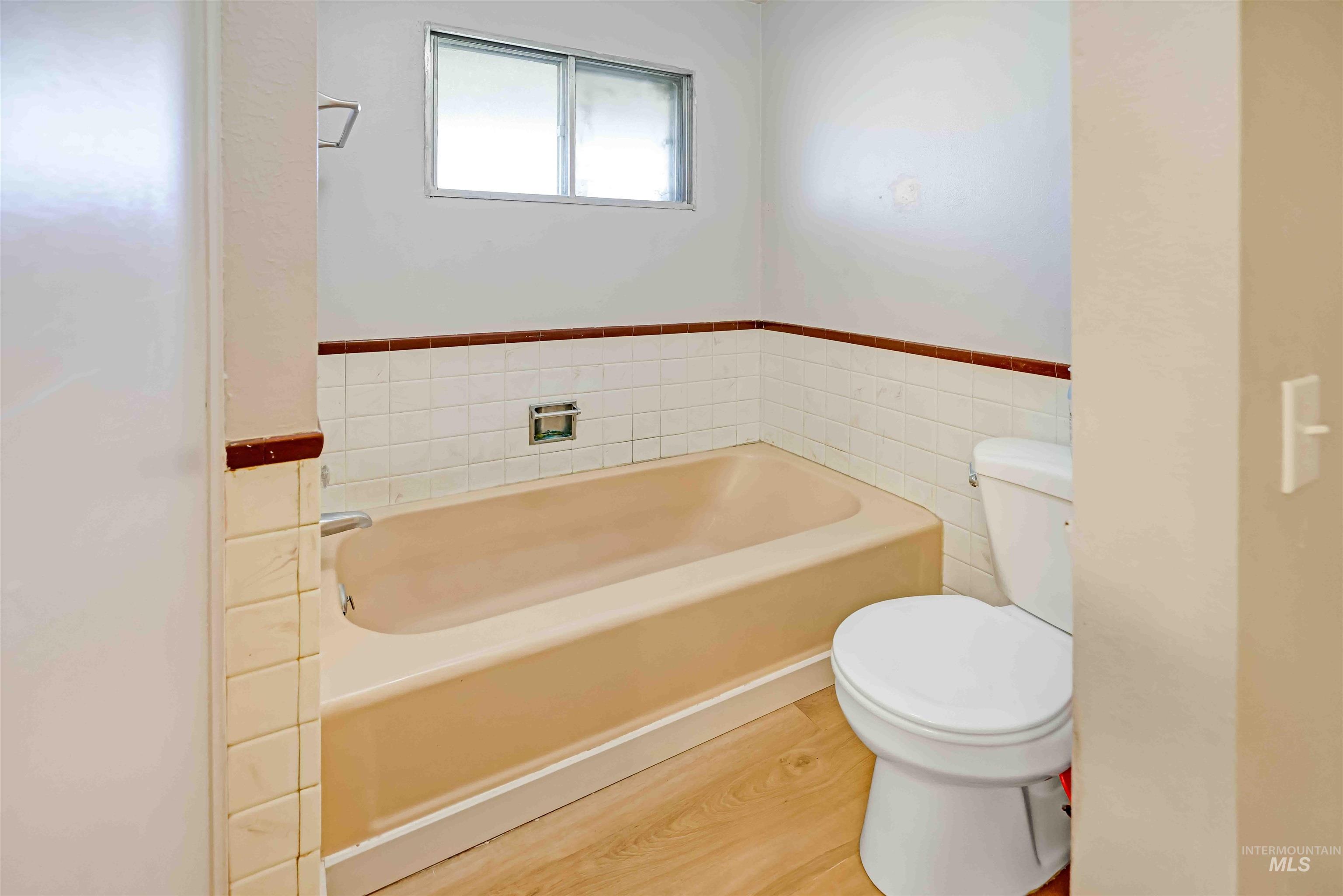 1860 Brockie Ave, Heyburn, Idaho 83336-9998, 3 Bedrooms, 2 Bathrooms, Residential For Sale, Price $359,900,MLS 98967122