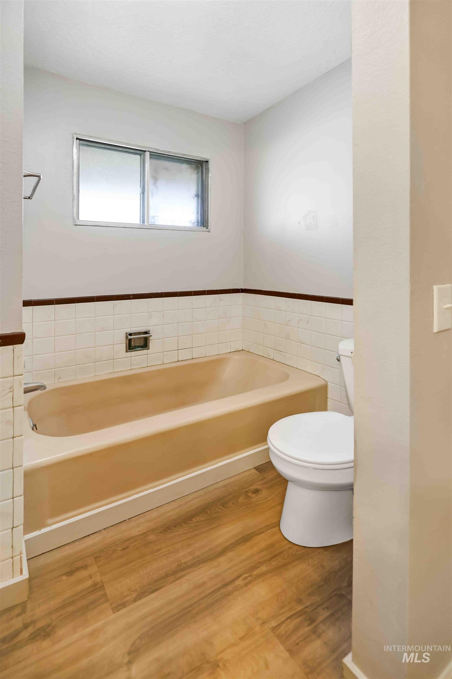 1860 Brockie Ave, Heyburn, Idaho 83336-9998, 3 Bedrooms, 2 Bathrooms, Residential For Sale, Price $359,900,MLS 98967122