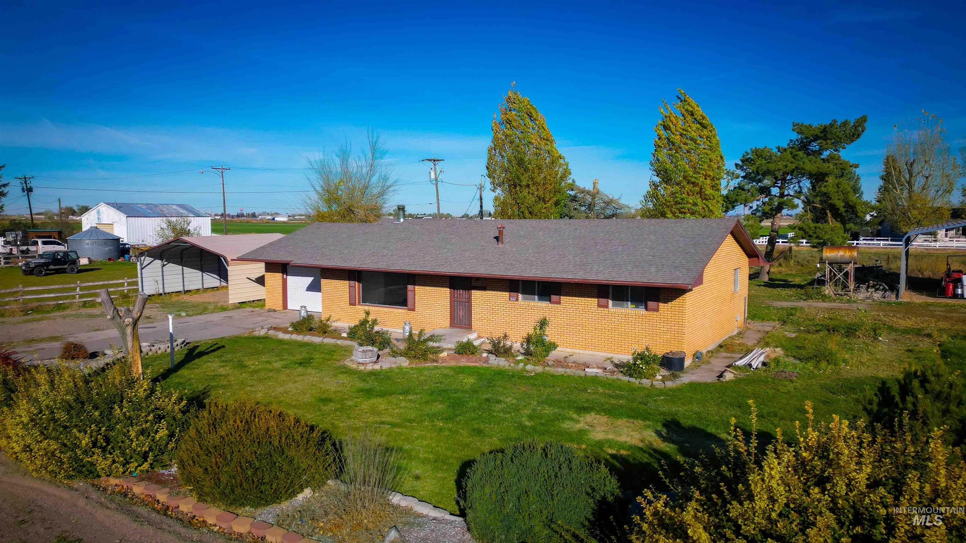 1860 Brockie Ave, Heyburn, Idaho 83336-9998, 3 Bedrooms, 2 Bathrooms, Residential For Sale, Price $359,900,MLS 98967122