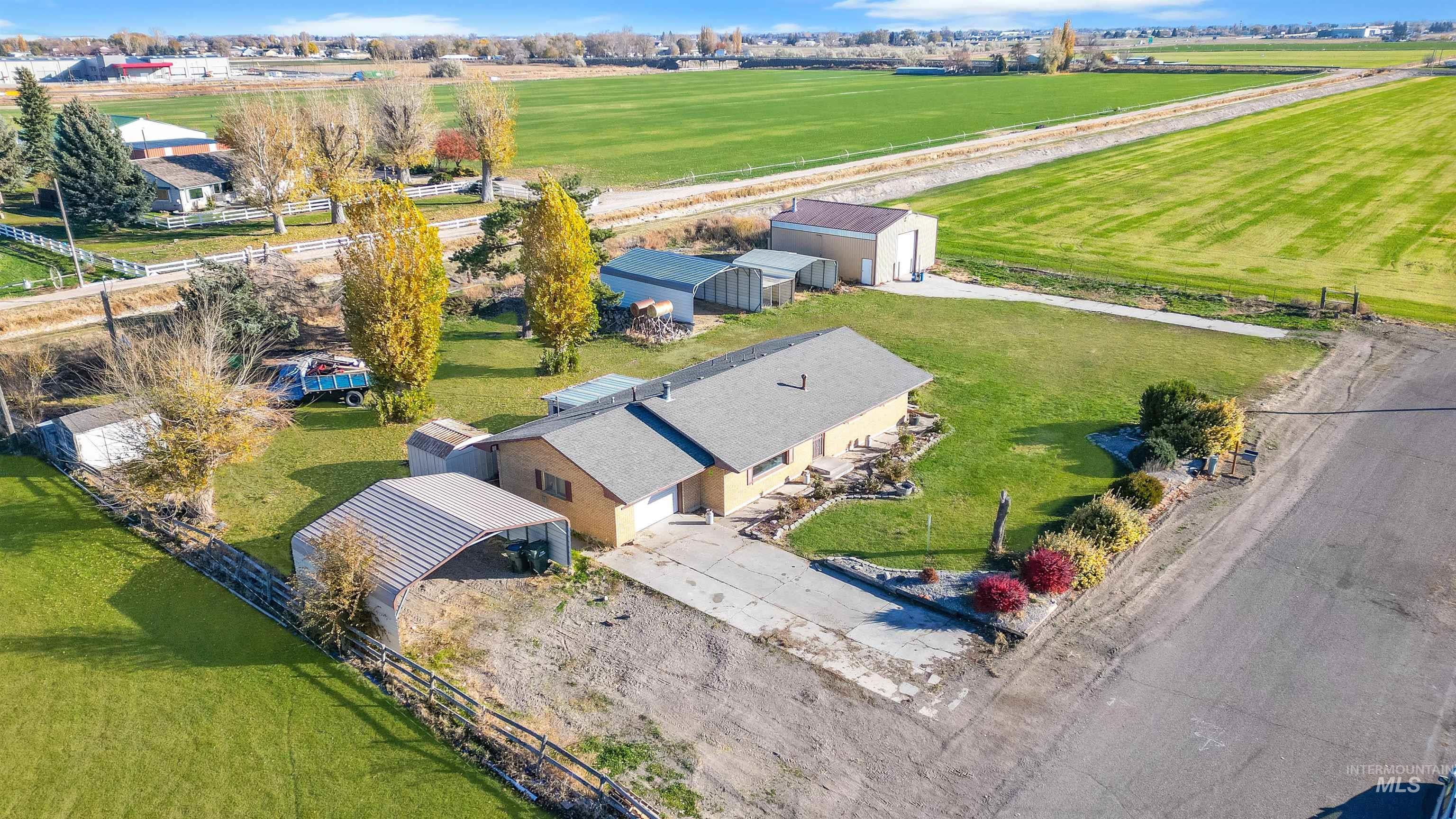 1860 Brockie Ave, Heyburn, Idaho 83336-9998, 3 Bedrooms, 2 Bathrooms, Residential For Sale, Price $359,900,MLS 98967122