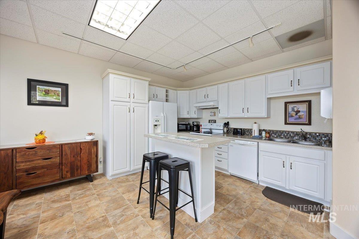 200 N 8th, Buhl, Idaho 83316, 6 Bedrooms, 4 Bathrooms, Residential For Sale, Price $680,000,MLS 98967123