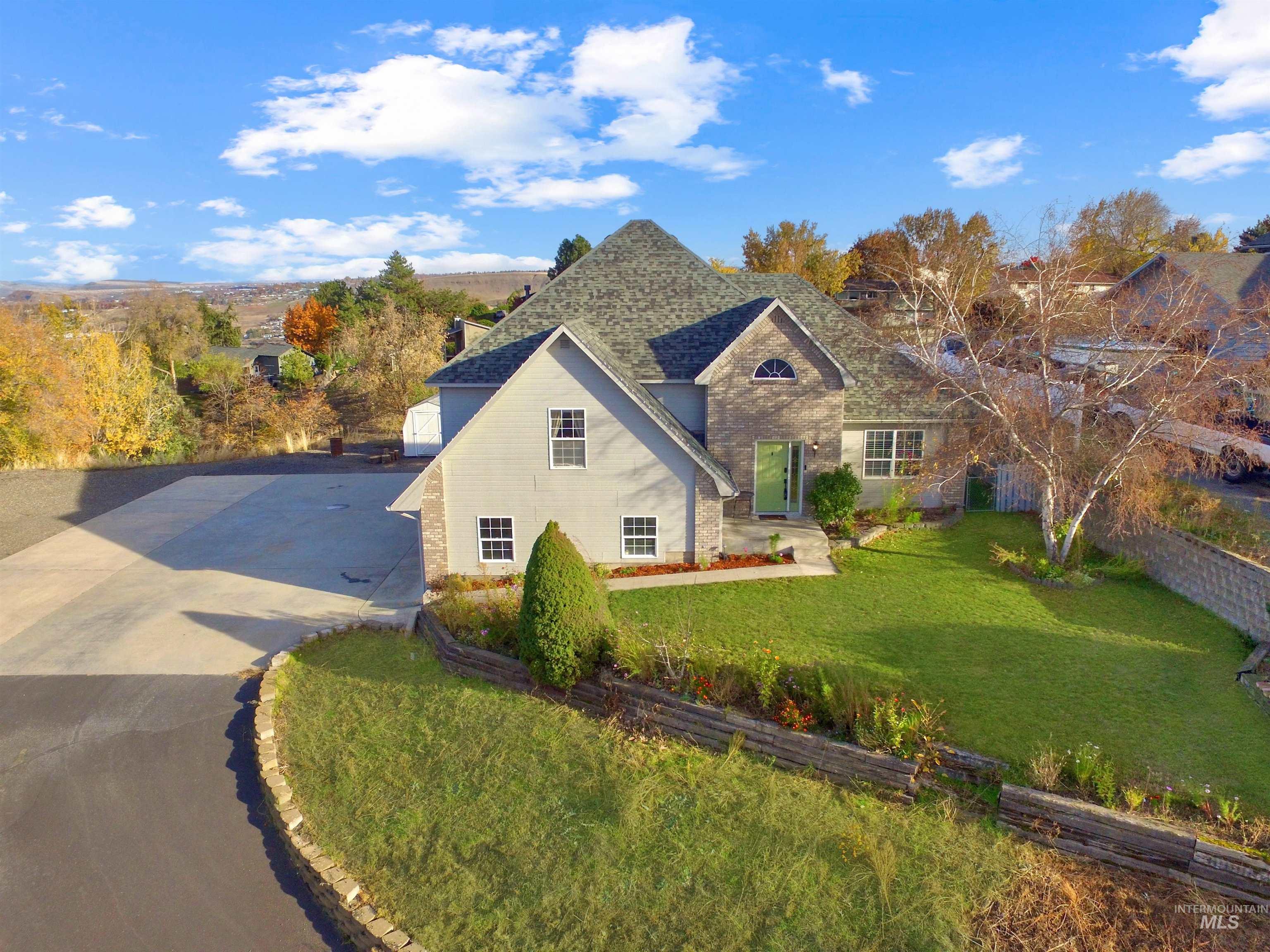 2625 16th St, Clarkston, Washington 99403, 3 Bedrooms, 2 Bathrooms, Residential For Sale, Price $489,000,MLS 98967124