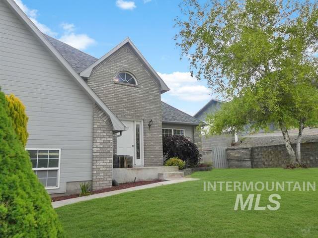 2625 16th St, Clarkston, Washington 99403, 3 Bedrooms, 2 Bathrooms, Residential For Sale, Price $489,000,MLS 98967124