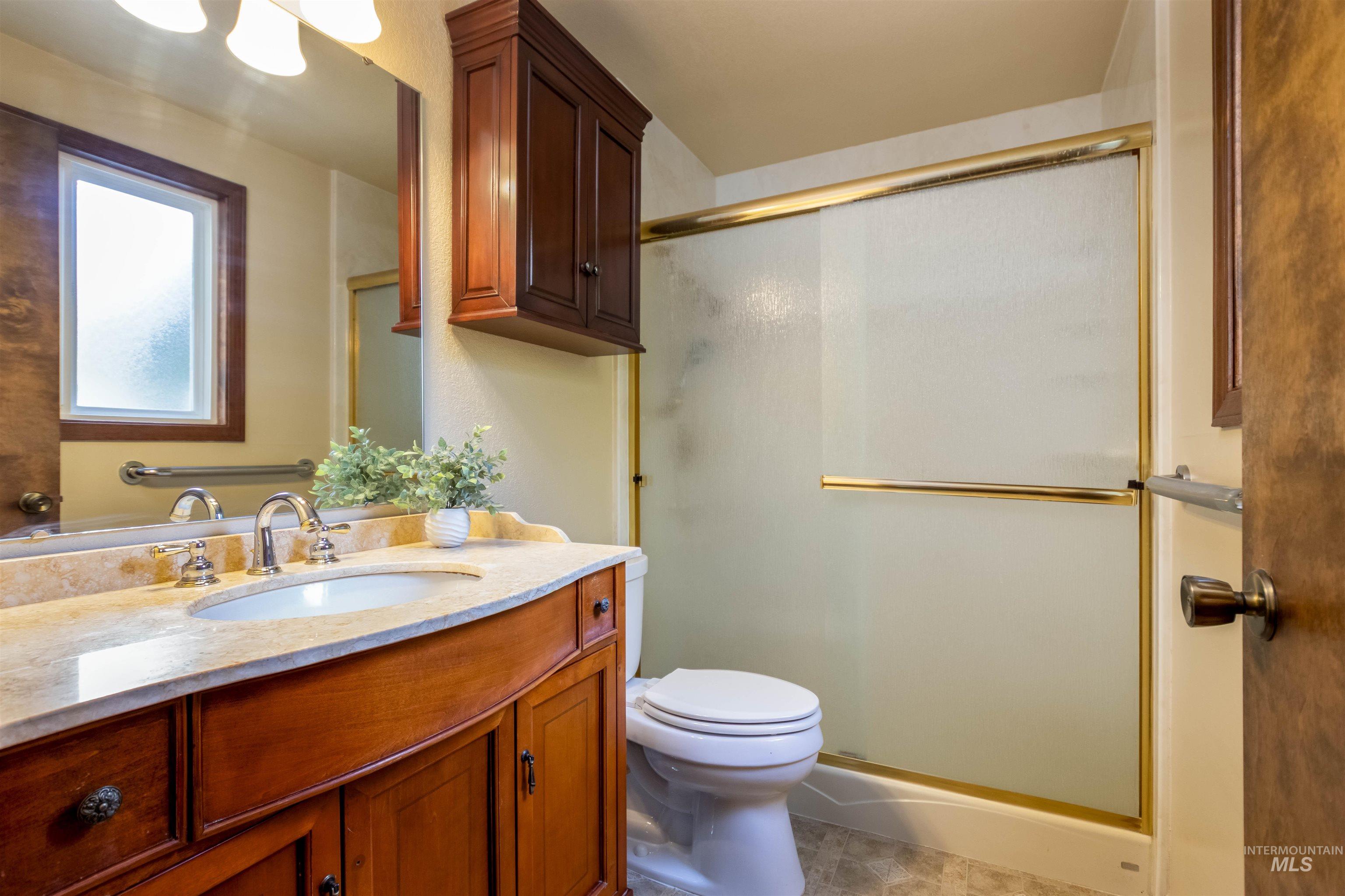 11701 W Peconic Dr, Boise, Idaho 83709, 6 Bedrooms, 3 Bathrooms, Residential For Sale, Price $599,900,MLS 98967130