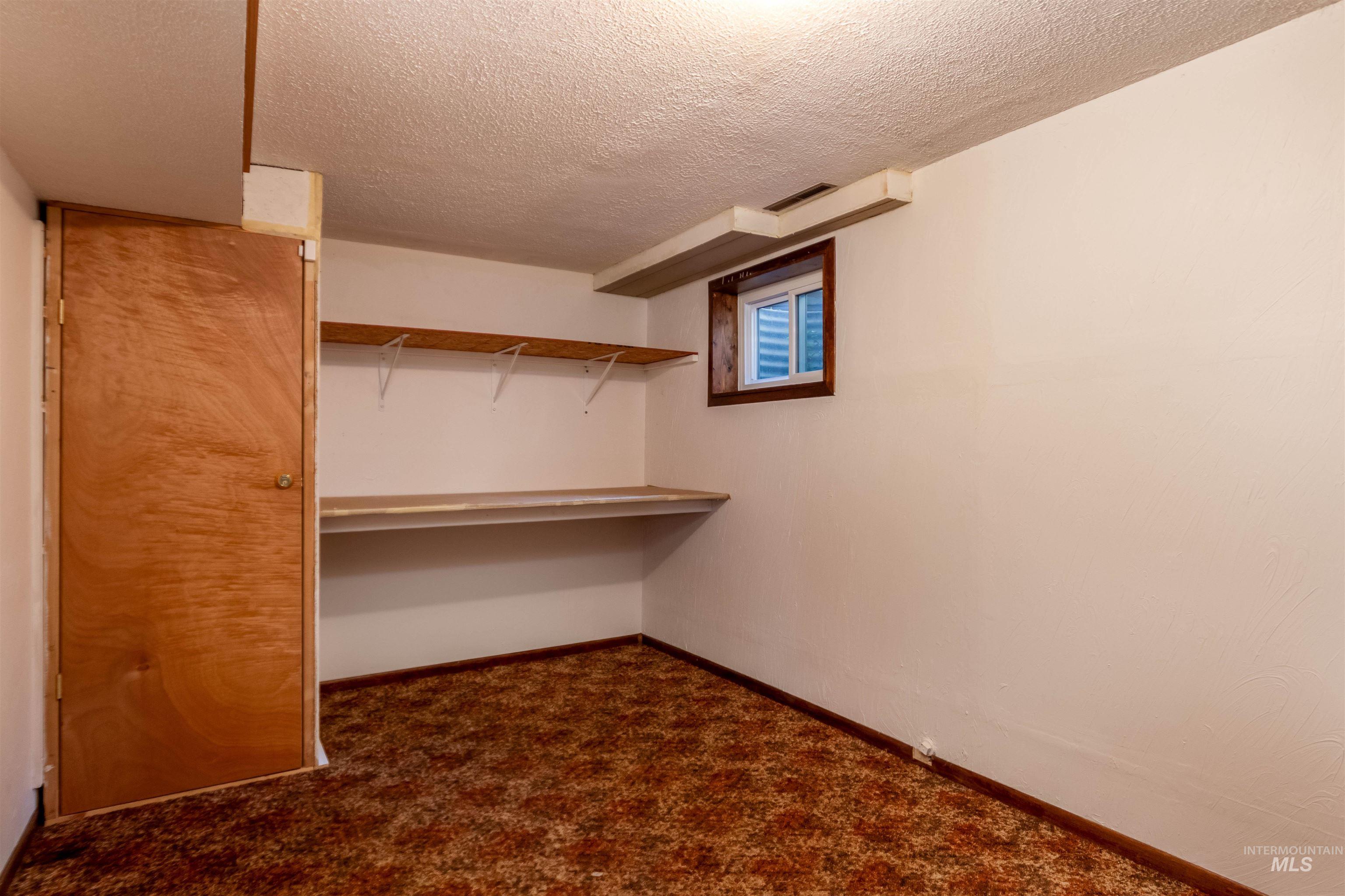 11701 W Peconic Dr, Boise, Idaho 83709, 6 Bedrooms, 3 Bathrooms, Residential For Sale, Price $599,900,MLS 98967130