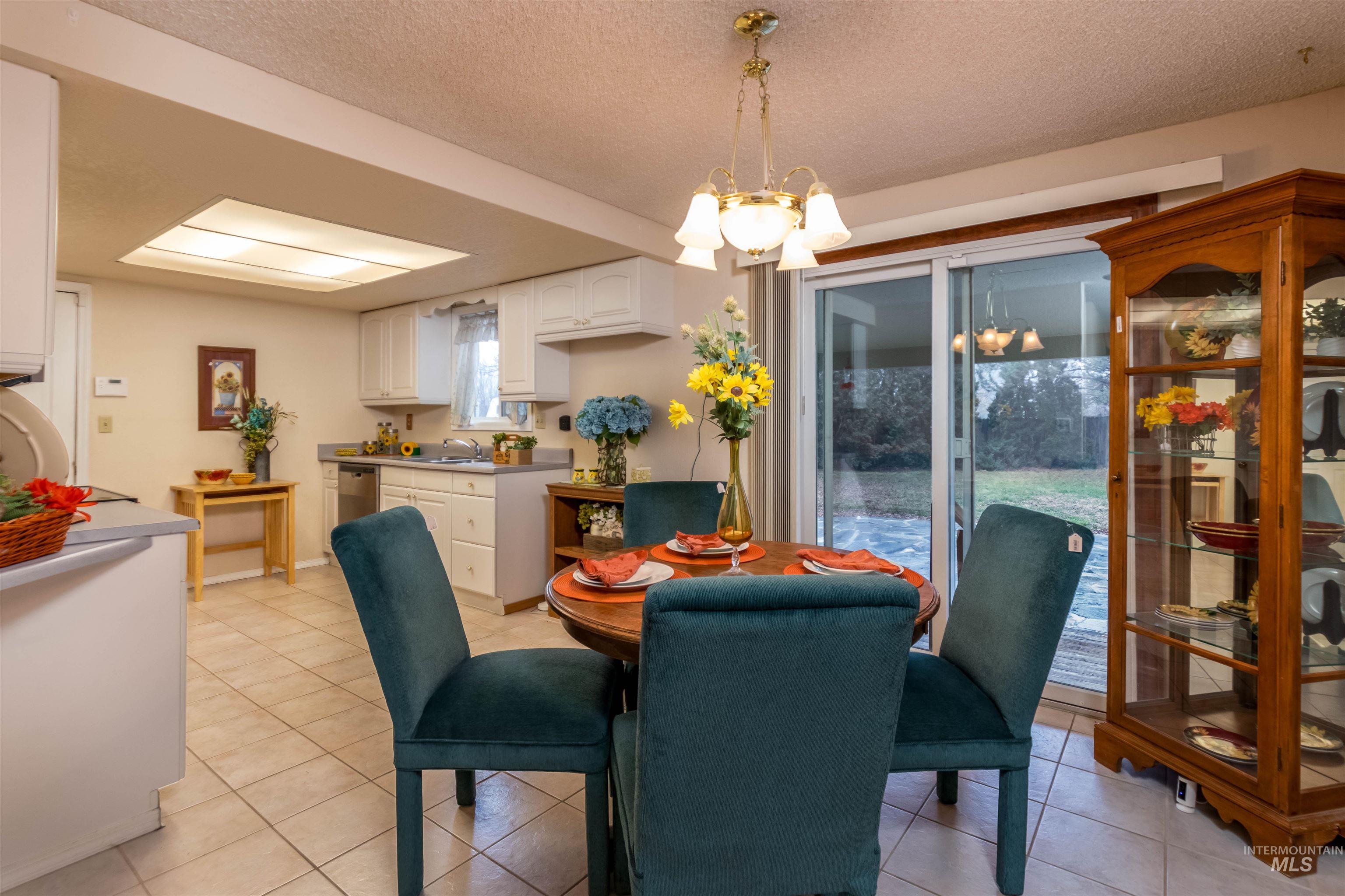 11701 W Peconic Dr, Boise, Idaho 83709, 6 Bedrooms, 3 Bathrooms, Residential For Sale, Price $599,900,MLS 98967130