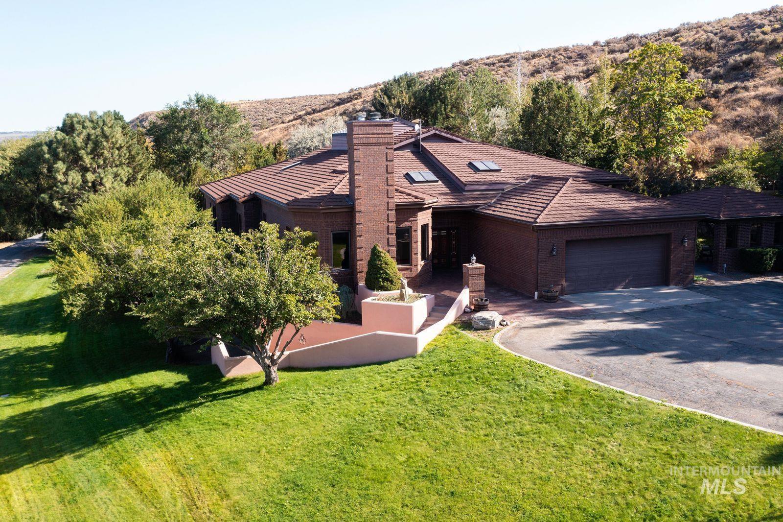 4799 A RIVER ROAD, Buhl, Idaho 83316, 11 Bedrooms, 10 Bathrooms, Farm & Ranch For Sale, Price $5,800,000, 98967145