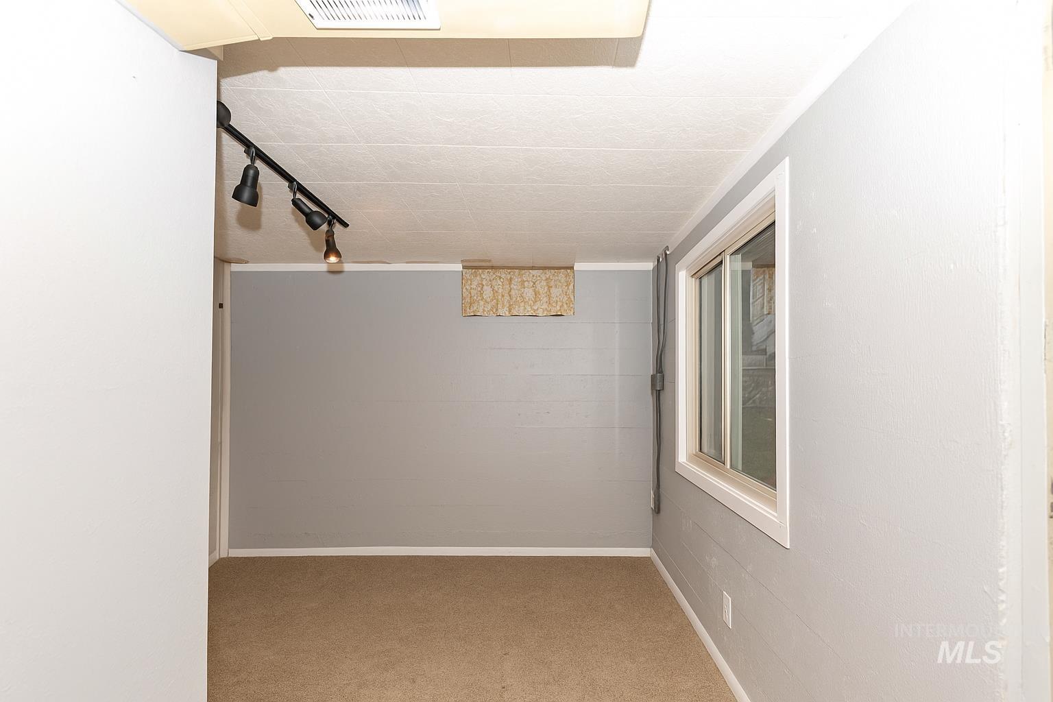 2127 12th Ave, Lewiston, Idaho 83501, 2 Bedrooms, 1 Bathroom, Residential For Sale, Price $330,000,MLS 98967160