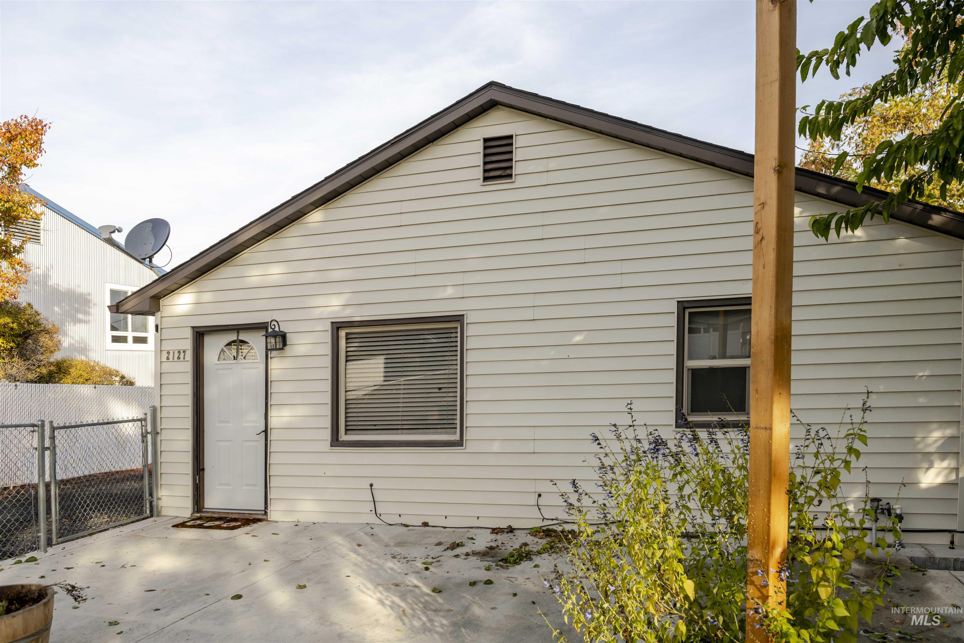 2127 12th Ave, Lewiston, Idaho 83501, 2 Bedrooms, 1 Bathroom, Residential For Sale, Price $330,000,MLS 98967160
