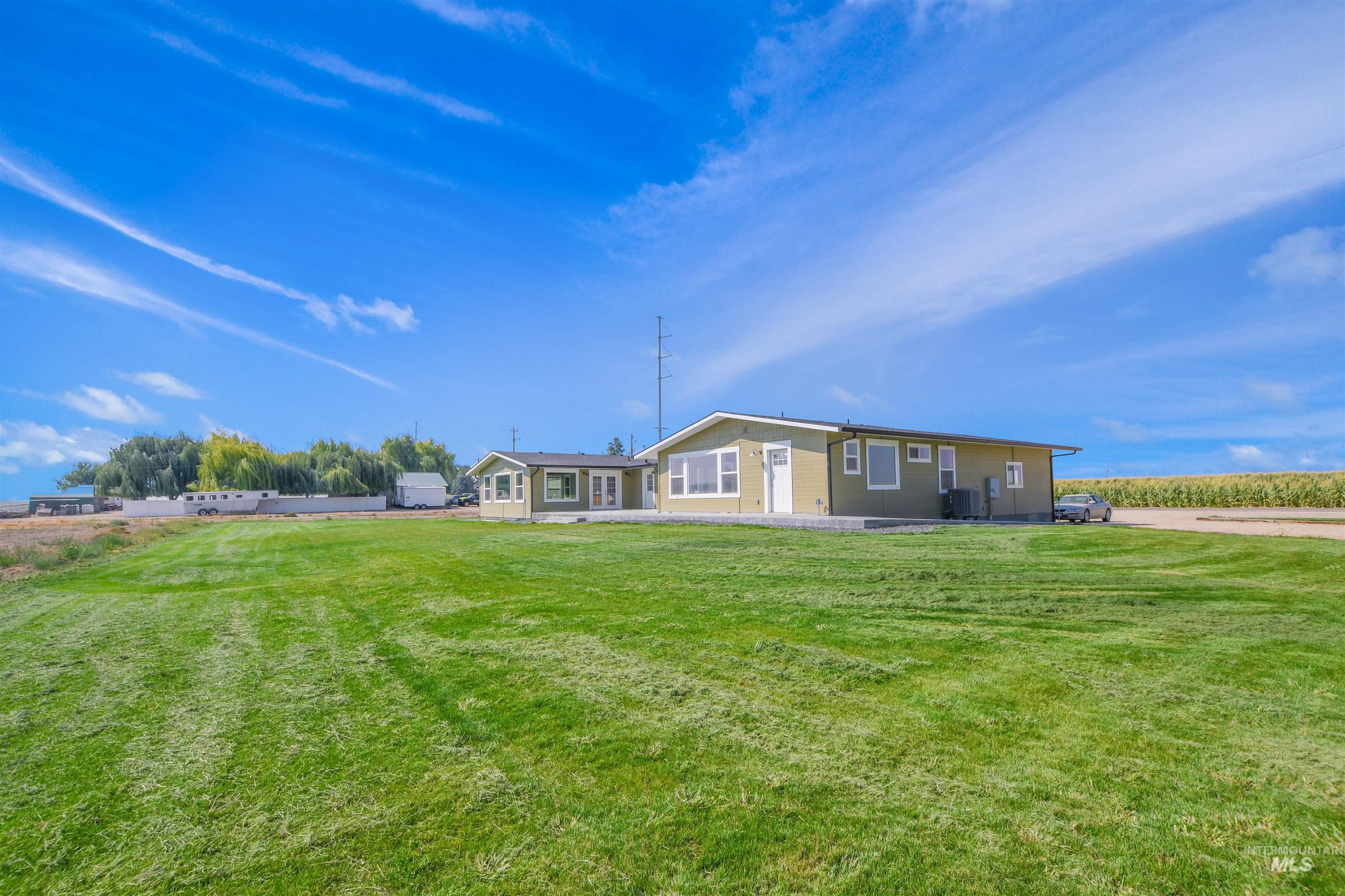 8481 Big Foot Rd, Melba, Idaho 83641-5003, 6 Bedrooms, 4 Bathrooms, Residential For Sale, Price $999,990,MLS 98967171