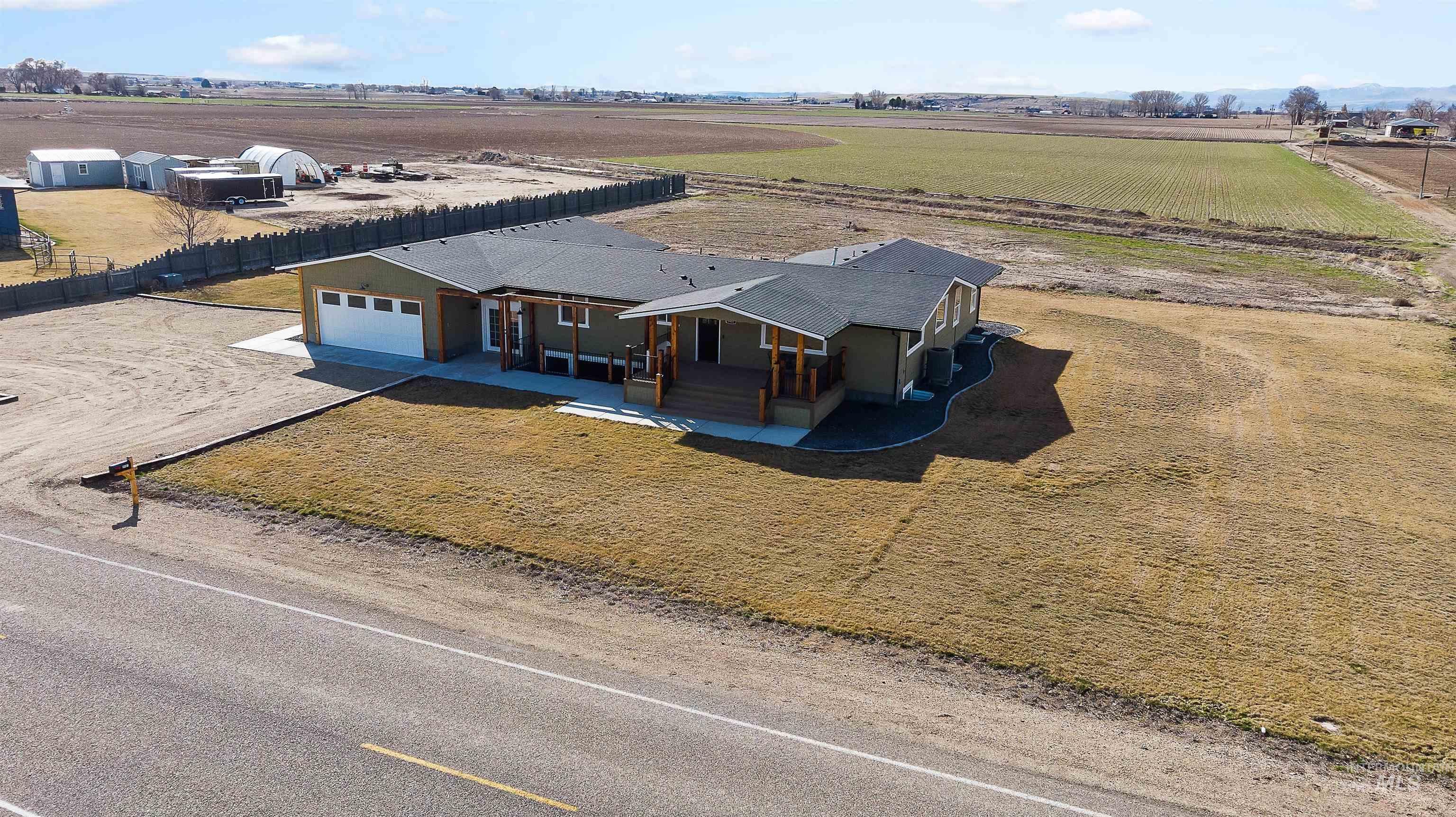 8481 Big Foot Rd, Melba, Idaho 83641-5003, 6 Bedrooms, 4 Bathrooms, Residential For Sale, Price $999,990,MLS 98967171