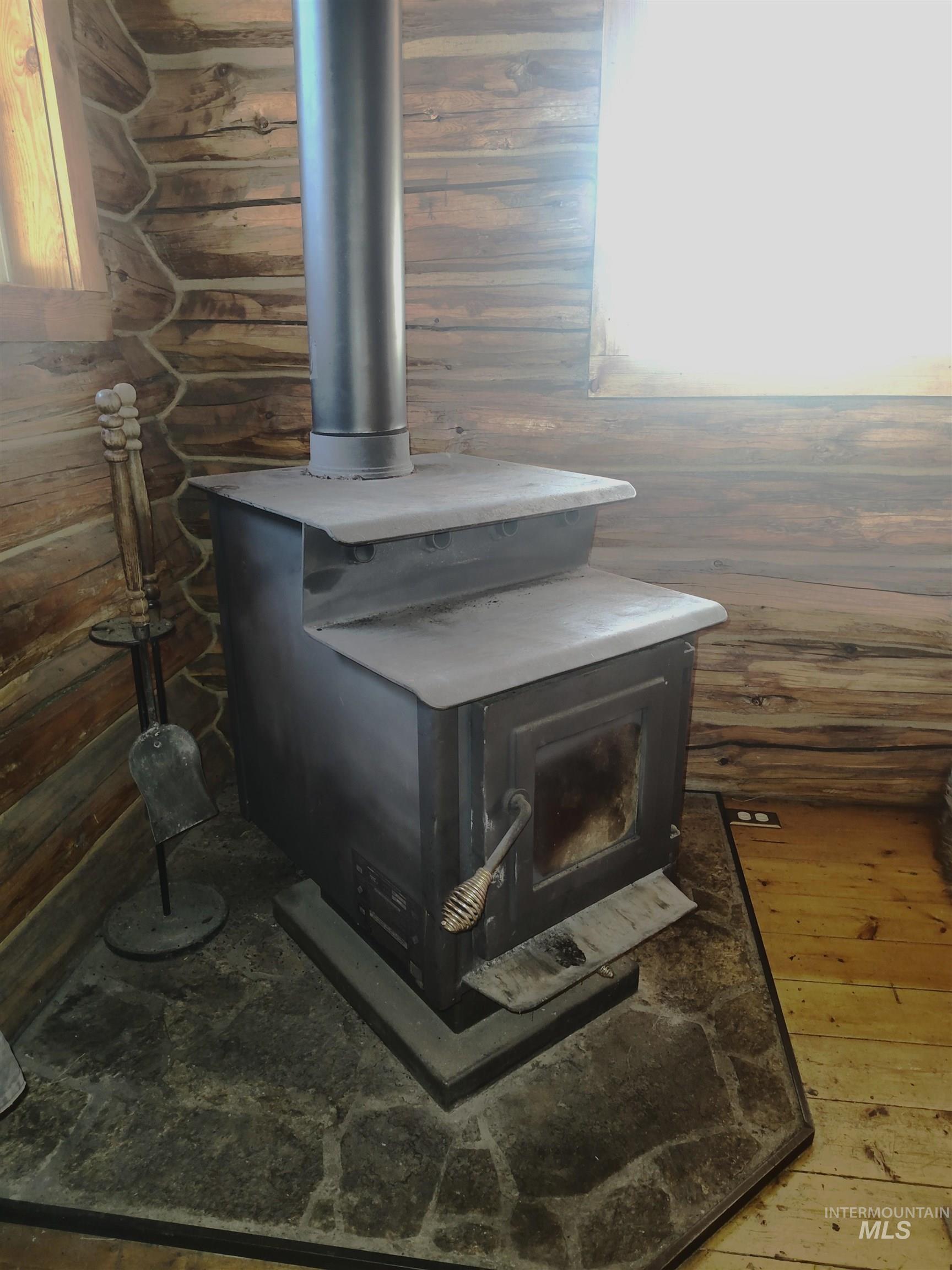 552 Rhett Creek Road, Dixie, Idaho 83525, 1 Bedroom, 1 Bathroom, Residential For Sale, Price $385,000, 98967176