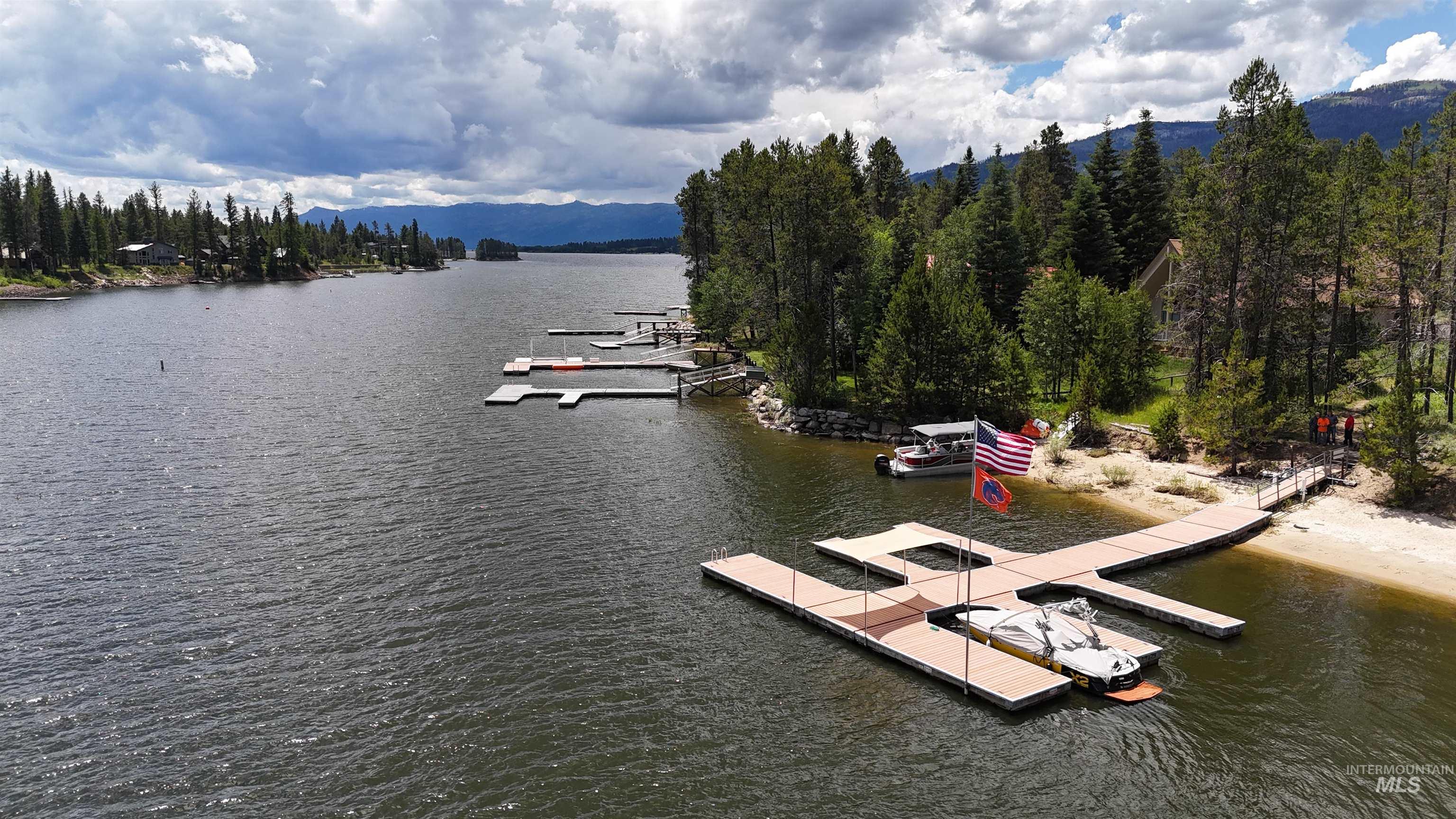 388 Charley Ln., Donnelly, Idaho 83615, 2 Bedrooms, 1 Bathroom, Residential For Sale, Price $1,295,000, 98967182