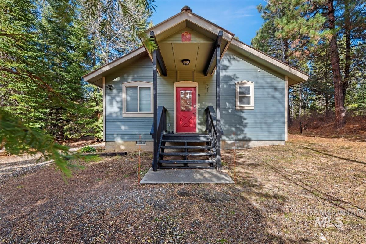 388 Charley Ln., Donnelly, Idaho 83615, 2 Bedrooms, 1 Bathroom, Residential For Sale, Price $1,295,000, 98967182