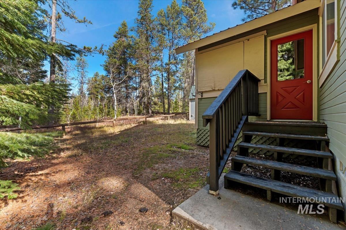 388 Charley Ln., Donnelly, Idaho 83615, 2 Bedrooms, 1 Bathroom, Residential For Sale, Price $1,295,000, 98967182