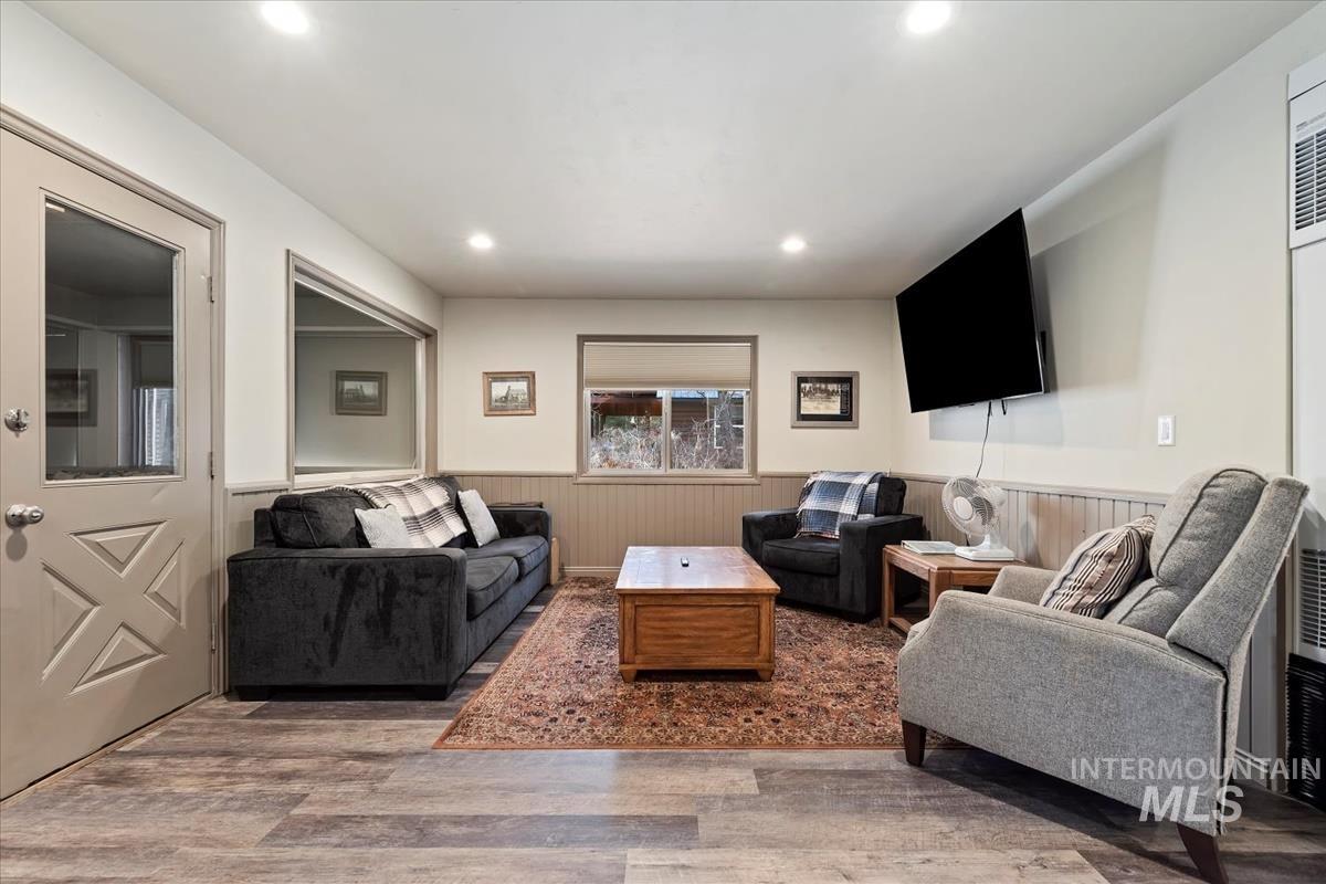388 Charley Ln., Donnelly, Idaho 83615, 2 Bedrooms, 1 Bathroom, Residential For Sale, Price $1,295,000, 98967182
