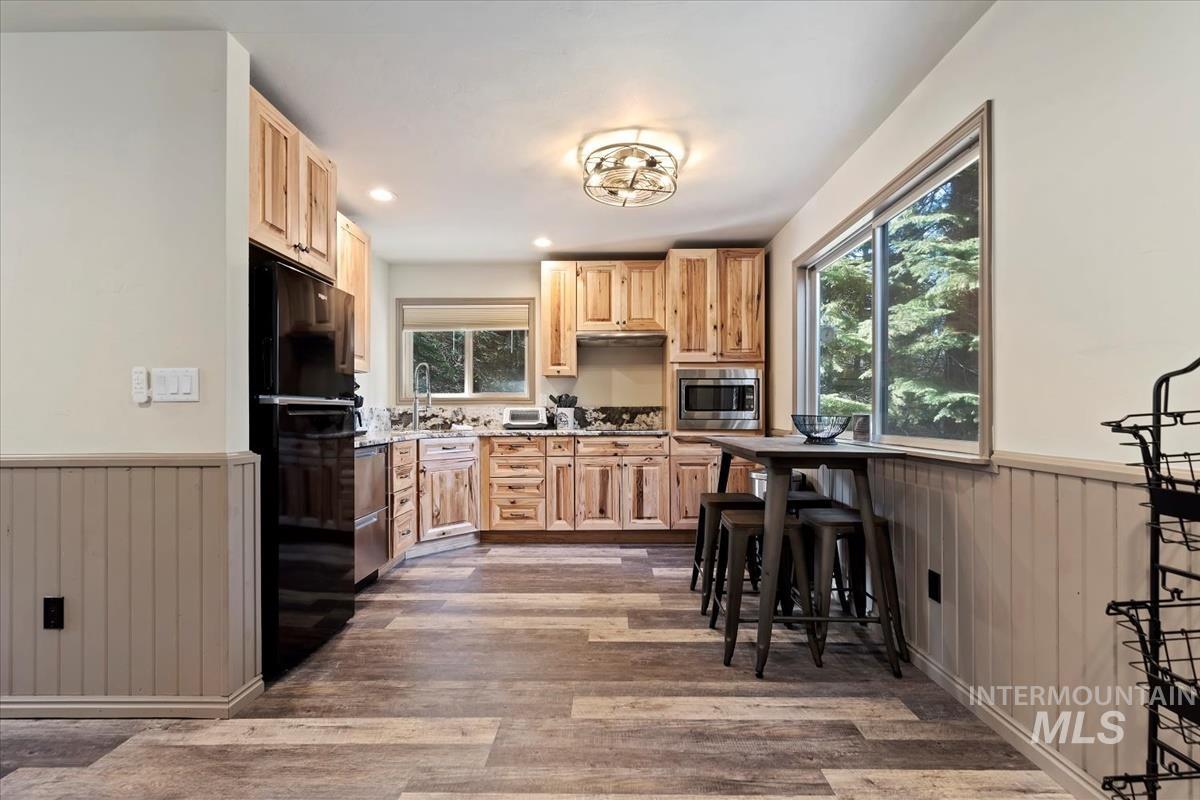 388 Charley Ln., Donnelly, Idaho 83615, 2 Bedrooms, 1 Bathroom, Residential For Sale, Price $1,295,000, 98967182