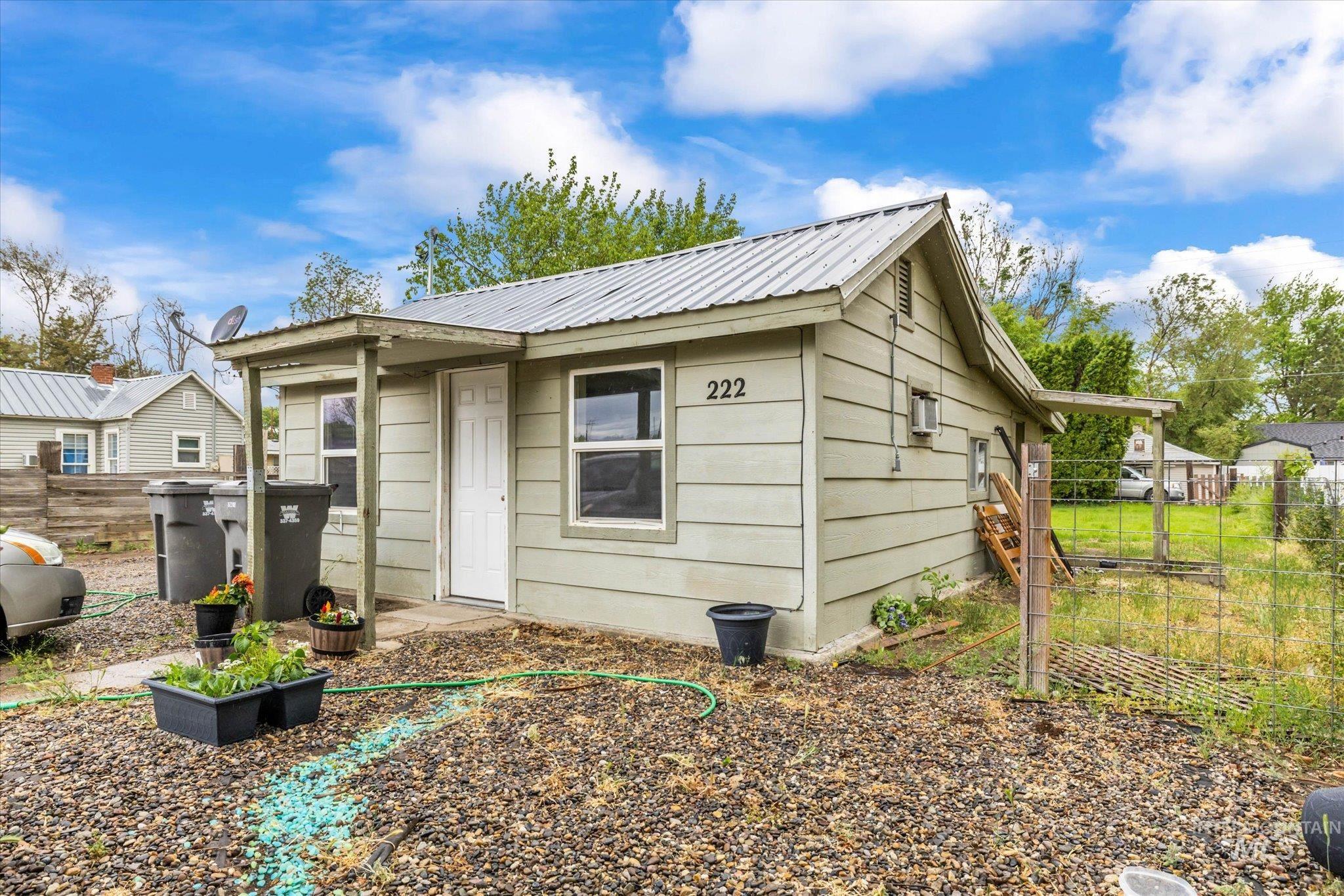 218 & 222 E Owyhee Ave, Homedale, Idaho 83628, 1 Bedroom, 1 Bathroom, Residential For Sale, Price $250,000,MLS 98967184