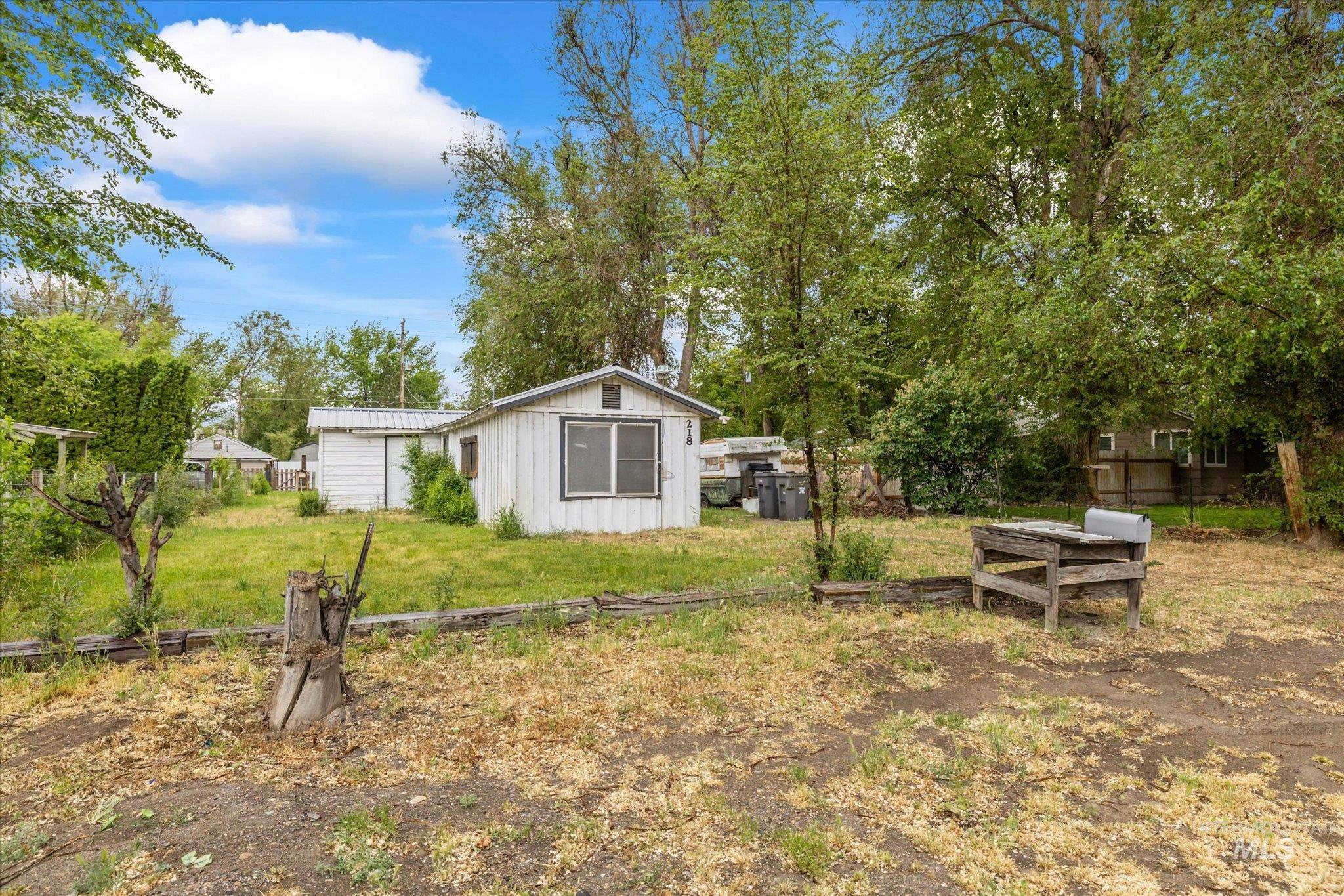 218 & 222 E Owyhee Ave, Homedale, Idaho 83628, 1 Bedroom, 1 Bathroom, Residential For Sale, Price $250,000,MLS 98967184