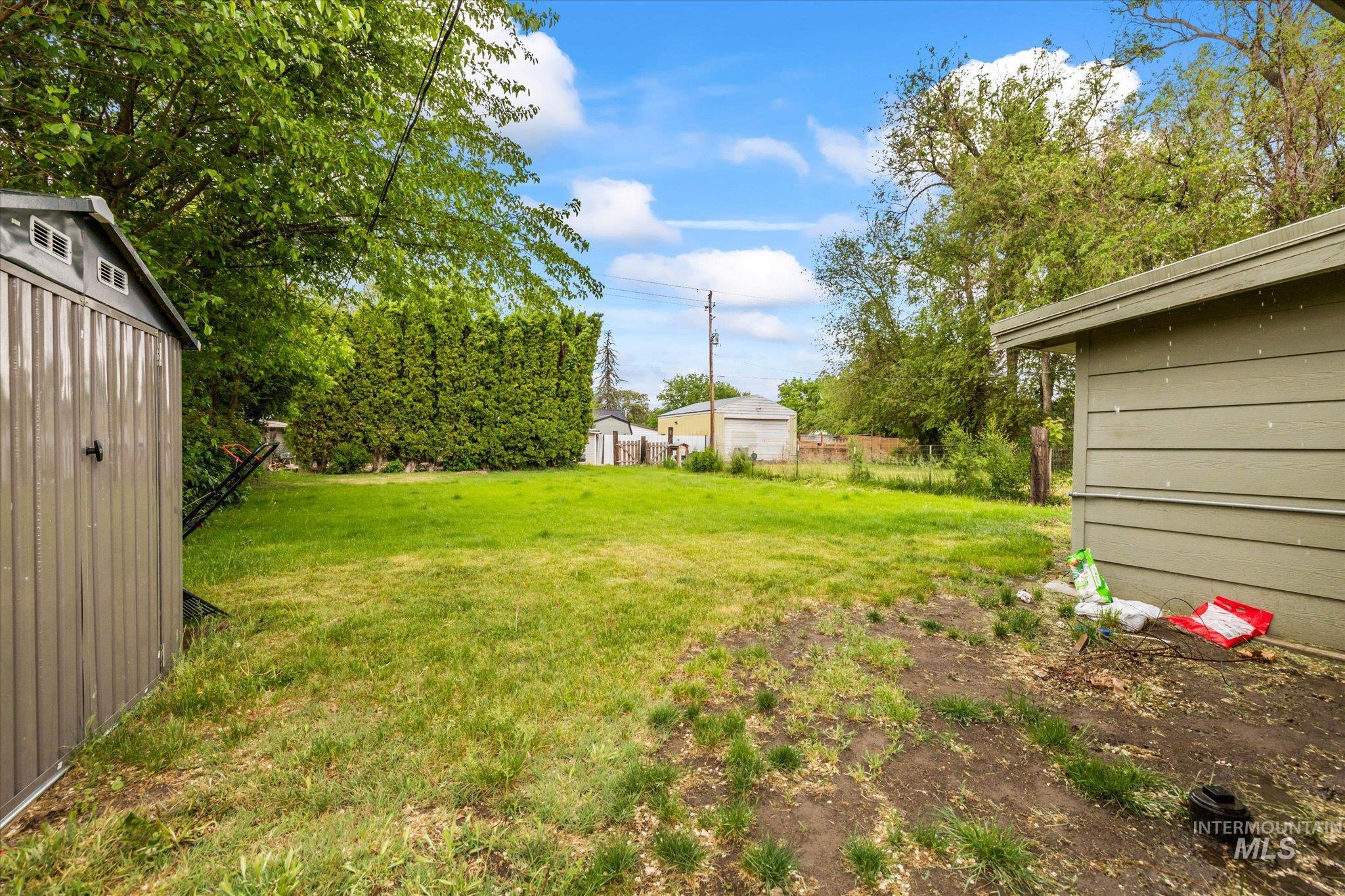 218 & 222 E Owyhee Ave, Homedale, Idaho 83628, 1 Bedroom, 1 Bathroom, Residential For Sale, Price $250,000,MLS 98967184