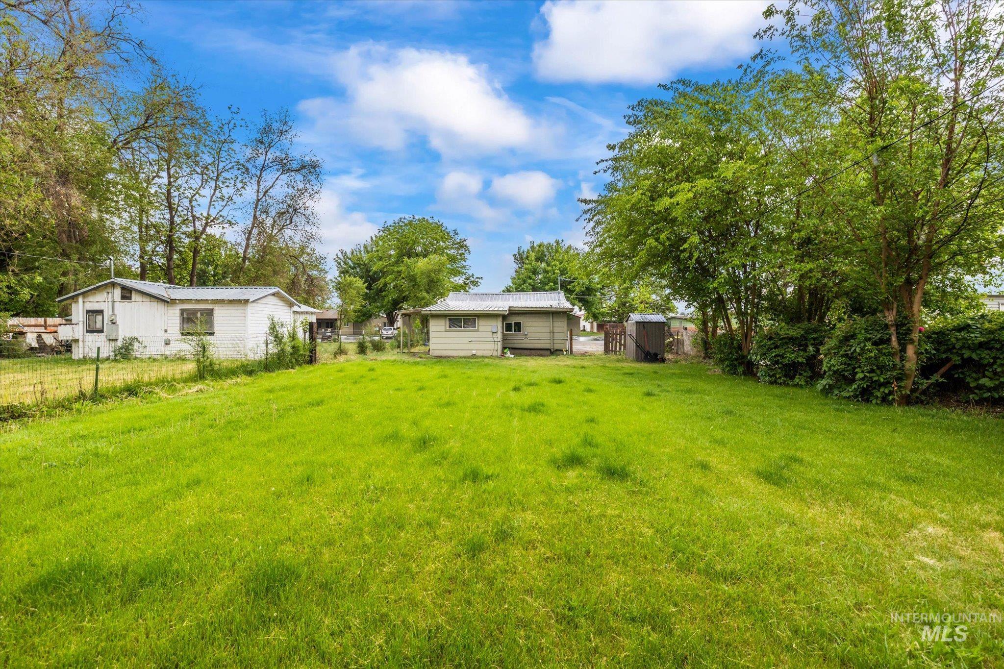 218 & 222 E Owyhee Ave, Homedale, Idaho 83628, 1 Bedroom, 1 Bathroom, Residential For Sale, Price $250,000,MLS 98967184