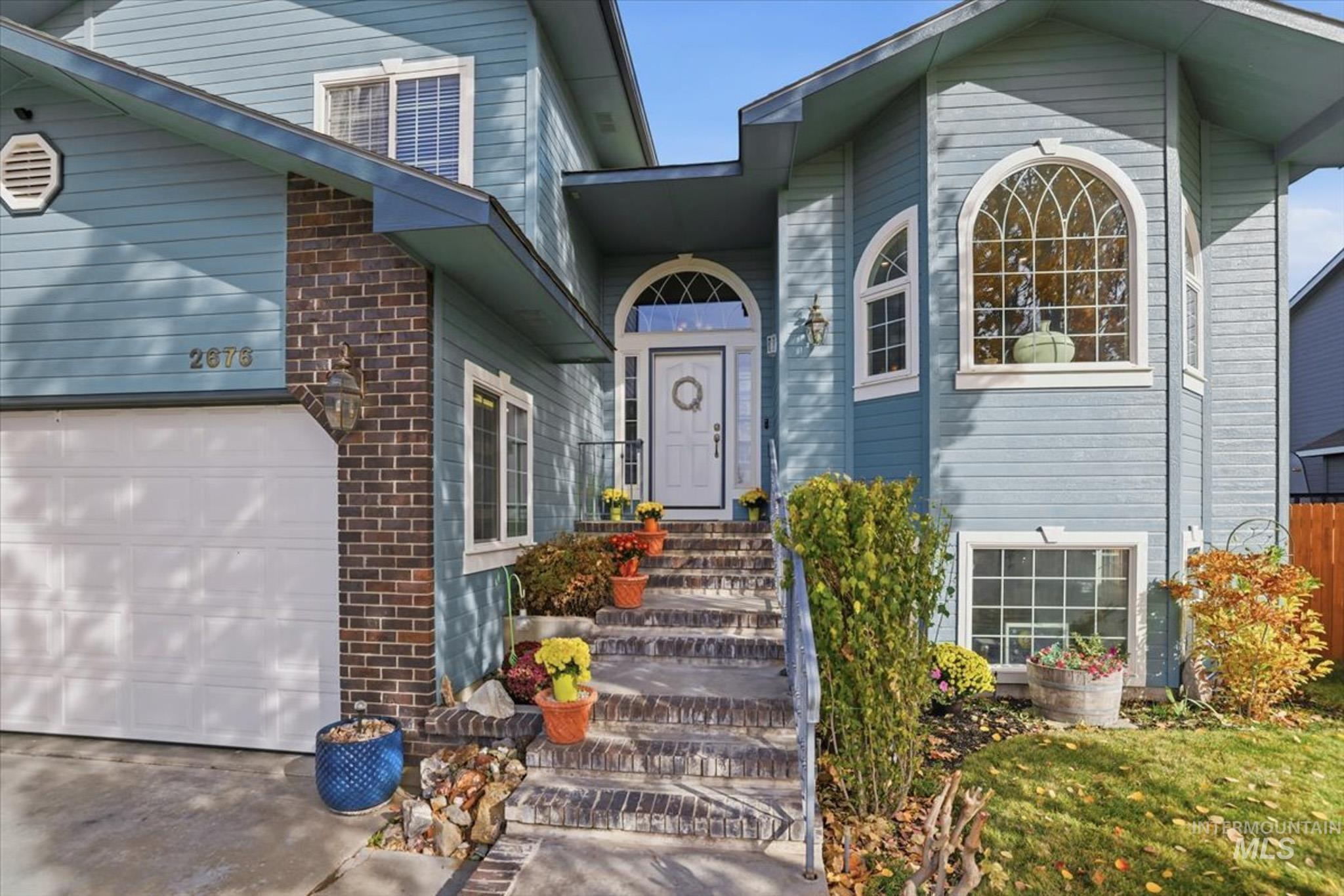 2676 S Velvet Falls Way, Meridian, Idaho 83642, 5 Bedrooms, 3 Bathrooms, Residential For Sale, Price $759,900,MLS 98967195