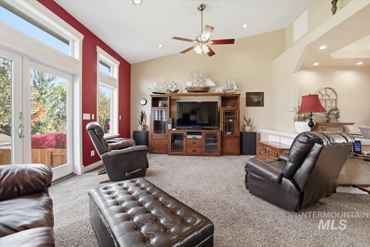 2676 S Velvet Falls Way, Meridian, Idaho 83642, 5 Bedrooms, 3 Bathrooms, Residential For Sale, Price $759,900,MLS 98967195