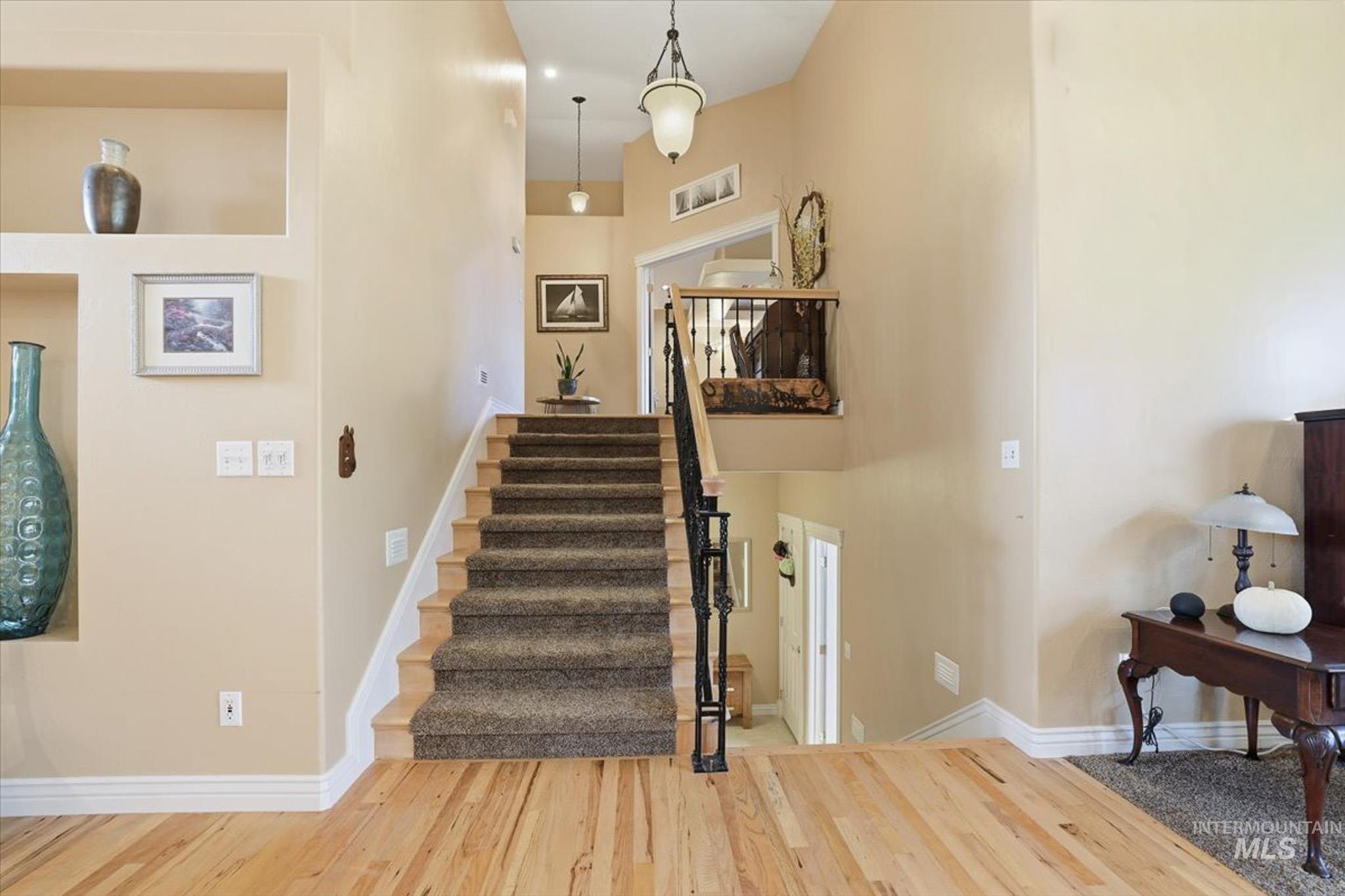 2676 S Velvet Falls Way, Meridian, Idaho 83642, 5 Bedrooms, 3 Bathrooms, Residential For Sale, Price $759,900,MLS 98967195