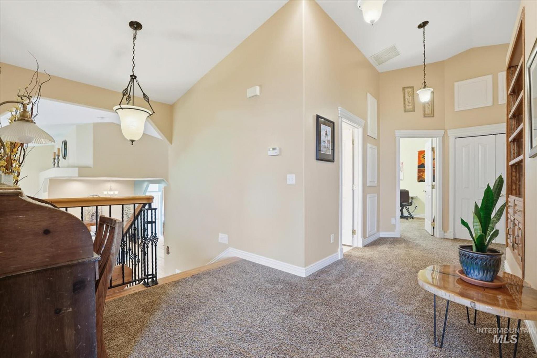 2676 S Velvet Falls Way, Meridian, Idaho 83642, 5 Bedrooms, 3 Bathrooms, Residential For Sale, Price $759,900,MLS 98967195