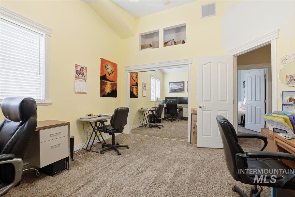 2676 S Velvet Falls Way, Meridian, Idaho 83642, 5 Bedrooms, 3 Bathrooms, Residential For Sale, Price $759,900,MLS 98967195