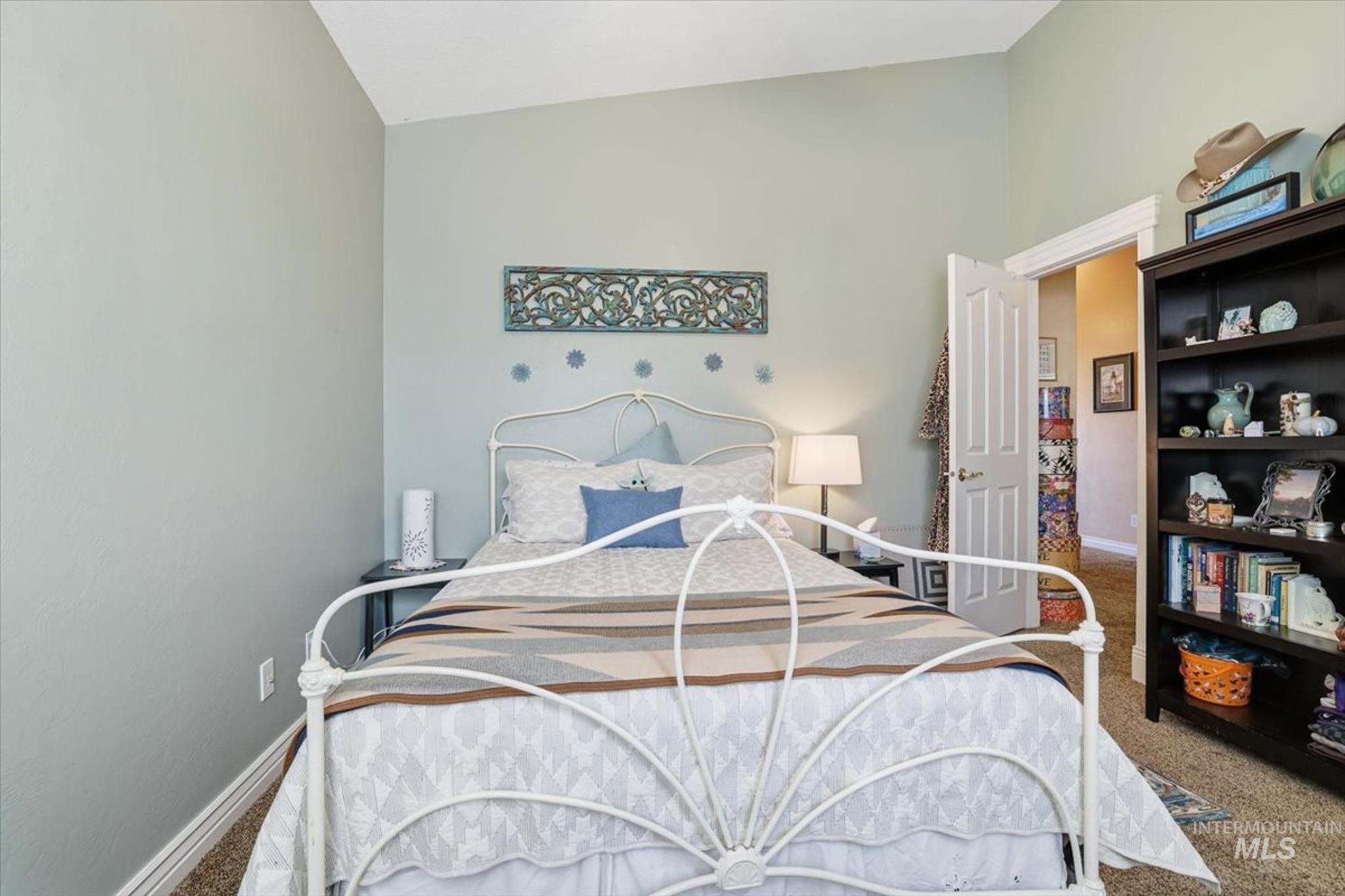 2676 S Velvet Falls Way, Meridian, Idaho 83642, 5 Bedrooms, 3 Bathrooms, Residential For Sale, Price $759,900,MLS 98967195