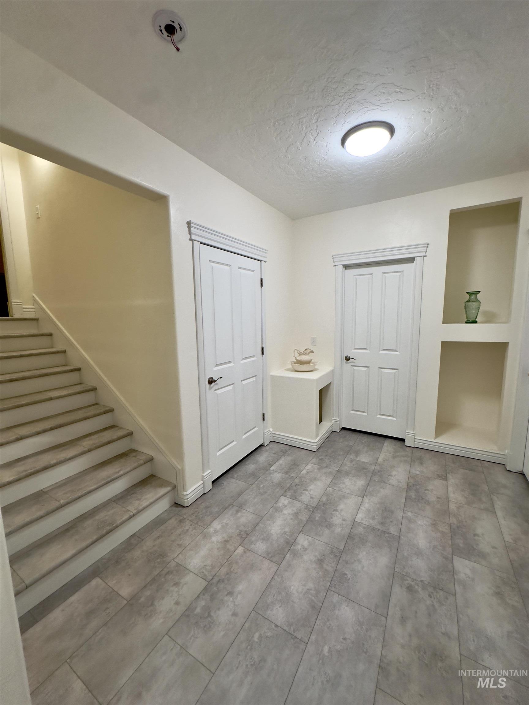 2676 S Velvet Falls Way, Meridian, Idaho 83642, 5 Bedrooms, 3 Bathrooms, Residential For Sale, Price $759,900,MLS 98967195