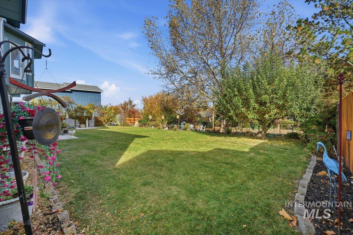 2676 S Velvet Falls Way, Meridian, Idaho 83642, 5 Bedrooms, 3 Bathrooms, Residential For Sale, Price $759,900,MLS 98967195