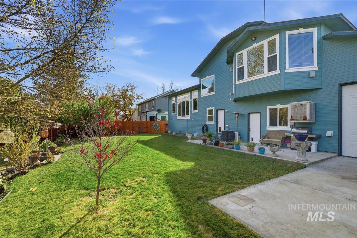 2676 S Velvet Falls Way, Meridian, Idaho 83642, 5 Bedrooms, 3 Bathrooms, Residential For Sale, Price $759,900,MLS 98967195