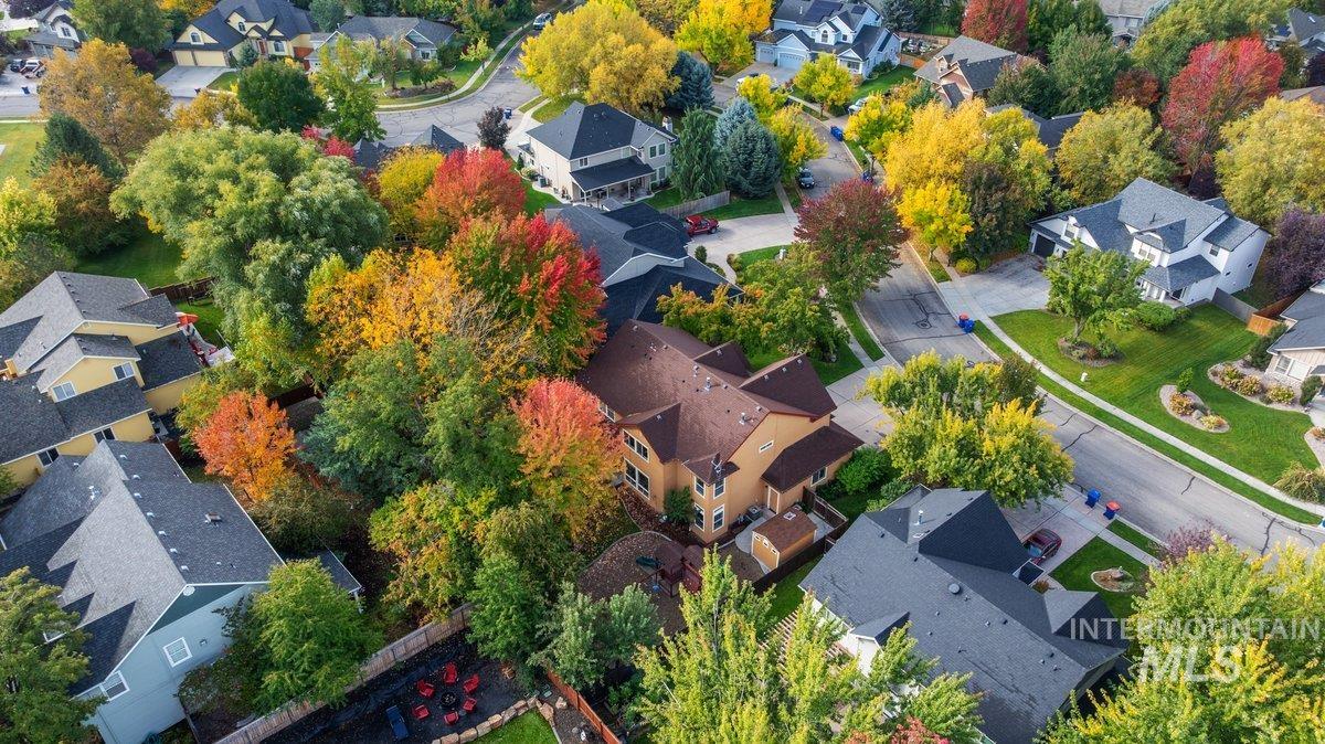 1214 N Macaile Way, Eagle, Idaho 83616, 5 Bedrooms, 3.5 Bathrooms, Residential For Sale, Price $839,990,MLS 98967196