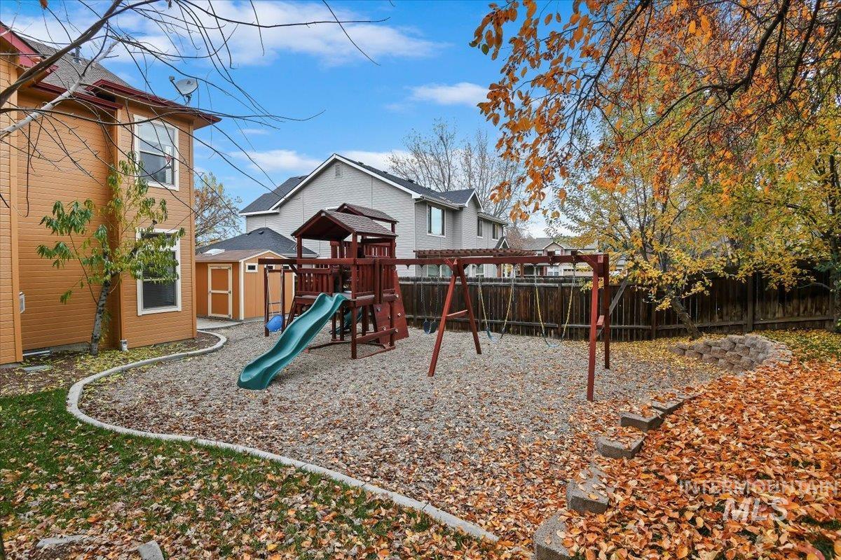 1214 N Macaile Way, Eagle, Idaho 83616, 5 Bedrooms, 3.5 Bathrooms, Residential For Sale, Price $839,990,MLS 98967196