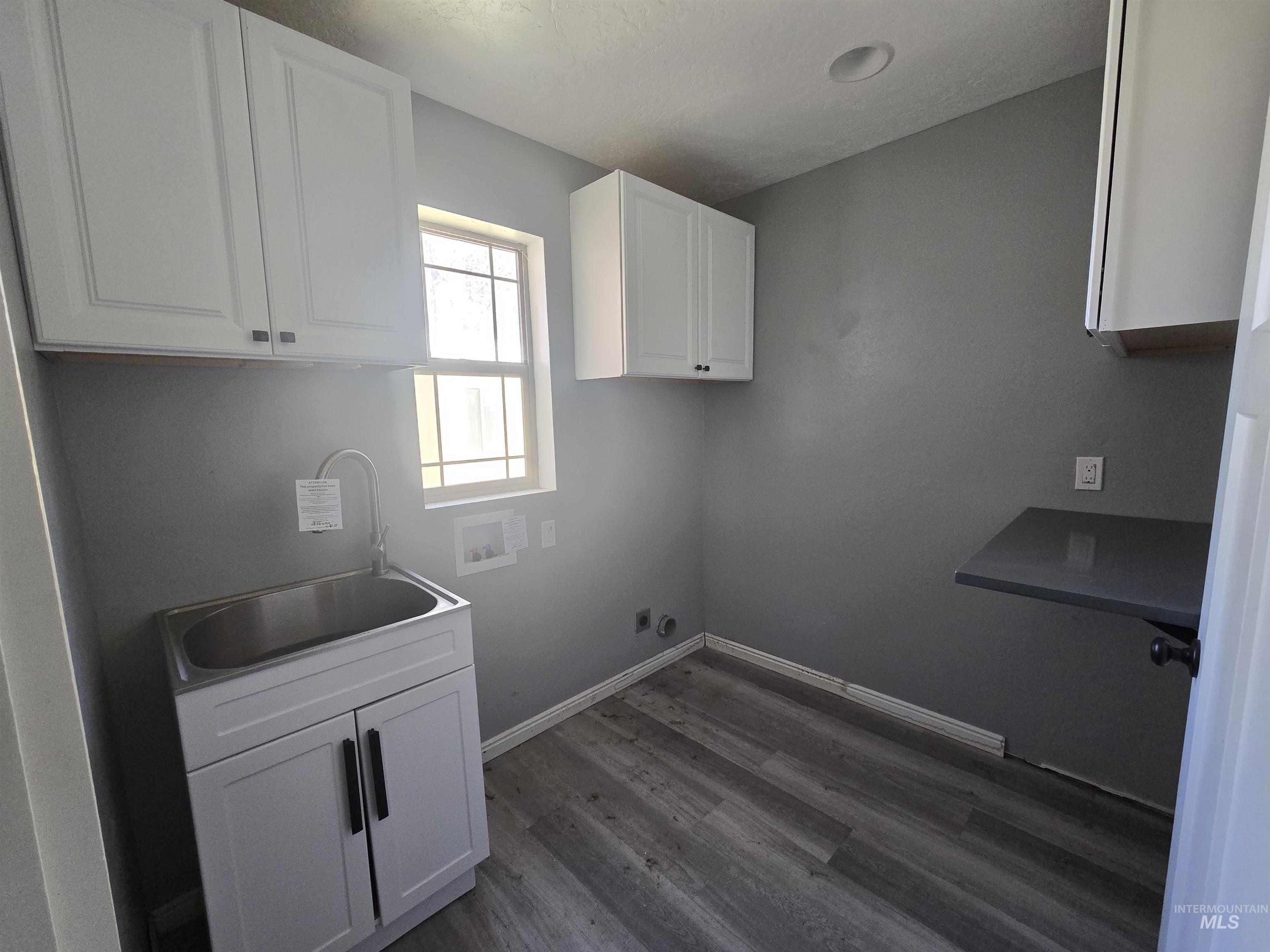 181 Villa Dr., Heyburn, Idaho 83336, 3 Bedrooms, 3 Bathrooms, Residential For Sale, Price $345,000,MLS 98967198