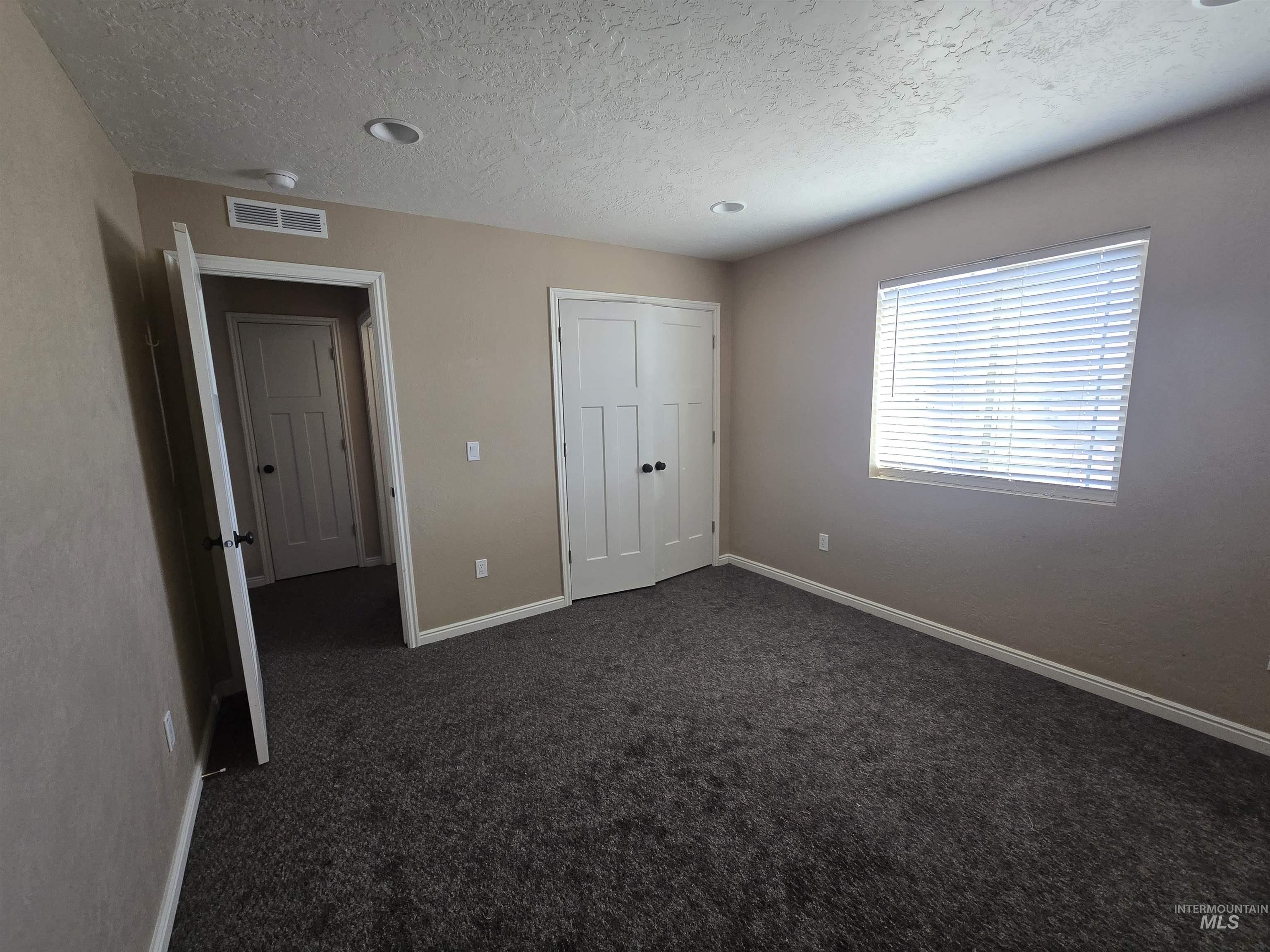 181 Villa Dr., Heyburn, Idaho 83336, 3 Bedrooms, 3 Bathrooms, Residential For Sale, Price $345,000,MLS 98967198