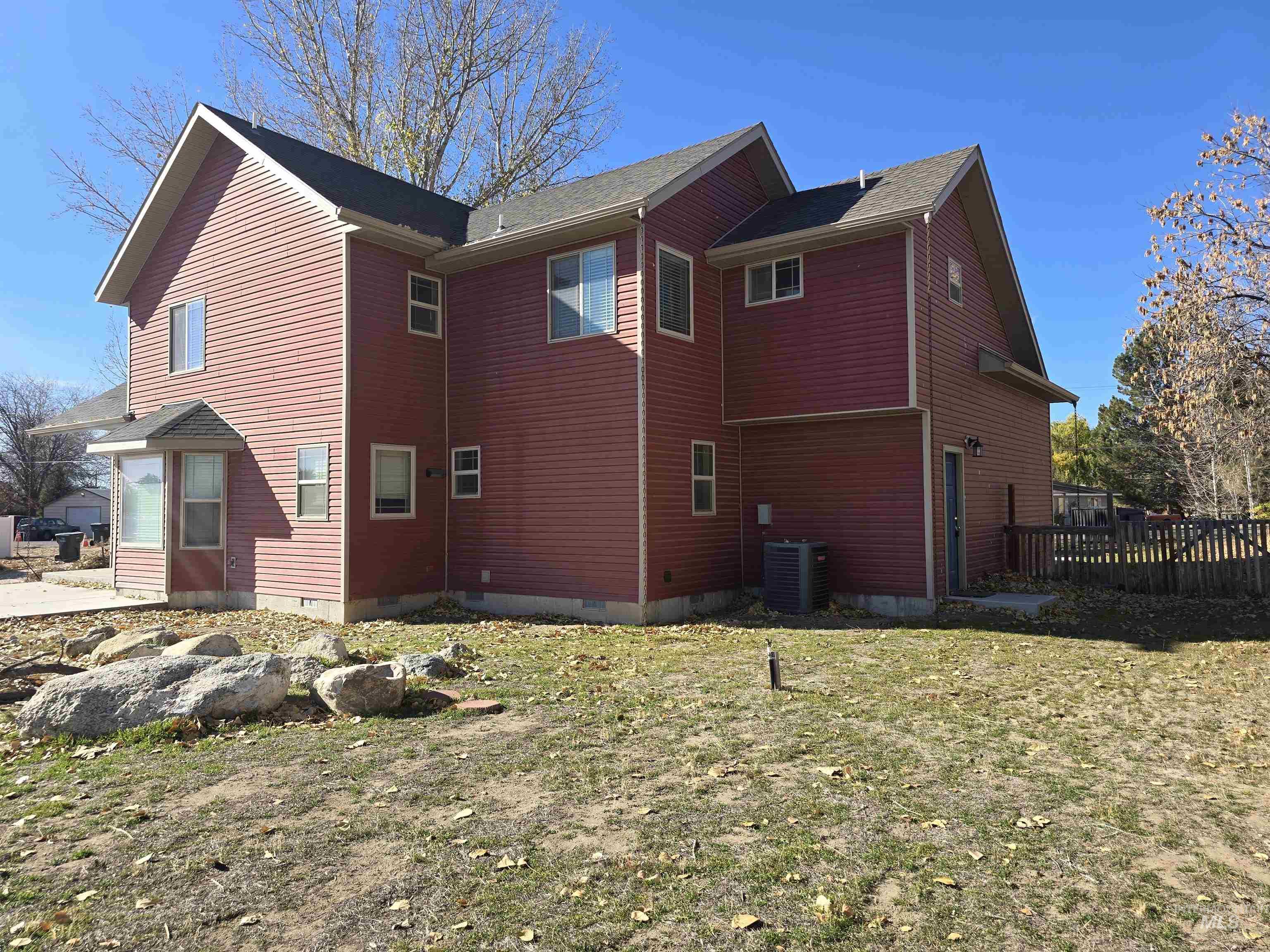 181 Villa Dr., Heyburn, Idaho 83336, 3 Bedrooms, 3 Bathrooms, Residential For Sale, Price $345,000,MLS 98967198