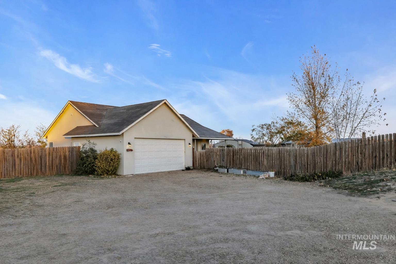 15046 Burger Lane, Caldwell, Idaho 83607, 3 Bedrooms, 2 Bathrooms, Residential For Sale, Price $479,900,MLS 98967199